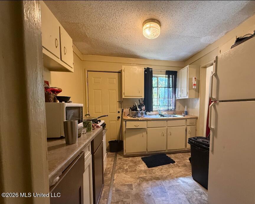1327 Fernwood Drive