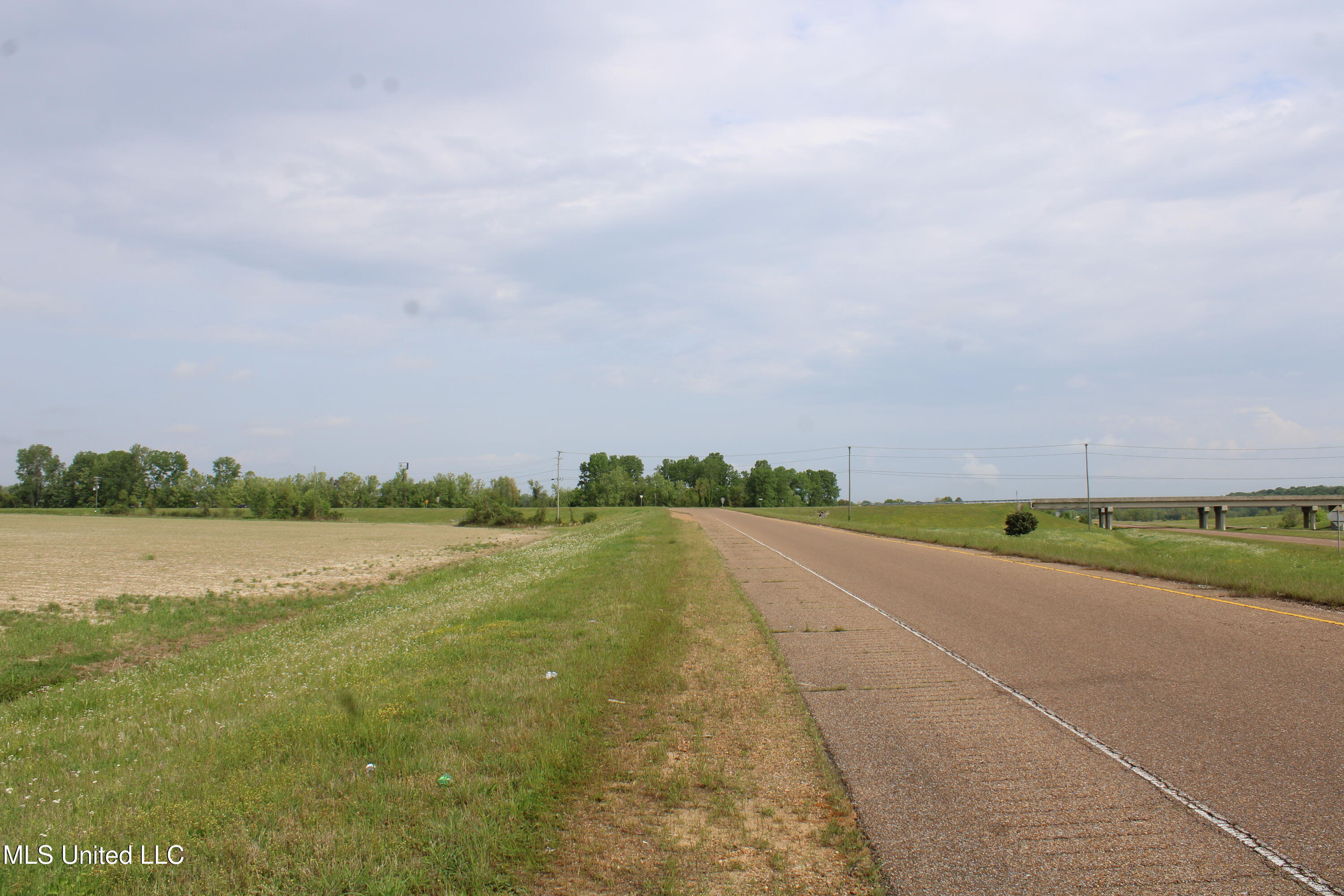 8311 Highway 302 Road, Walls, Mississippi image 44