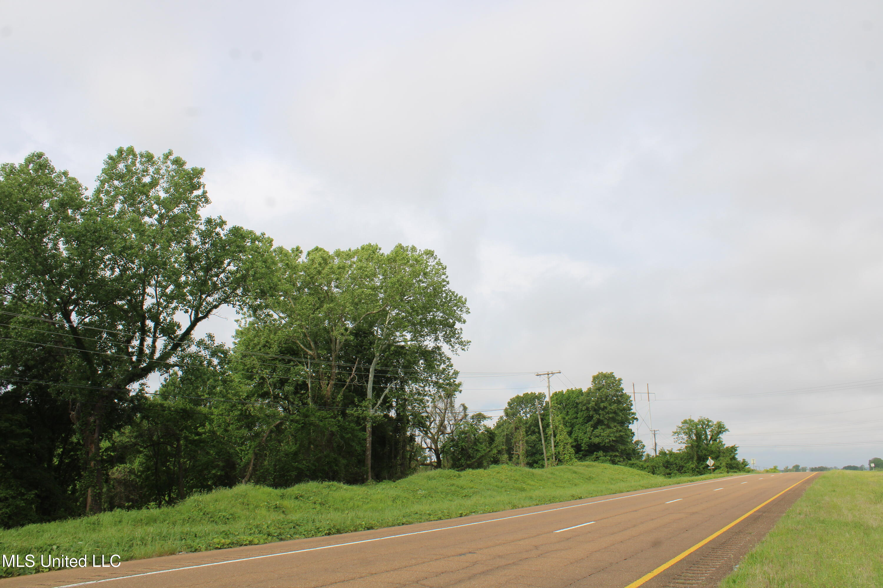 8311 Highway 302 Road, Walls, Mississippi image 33