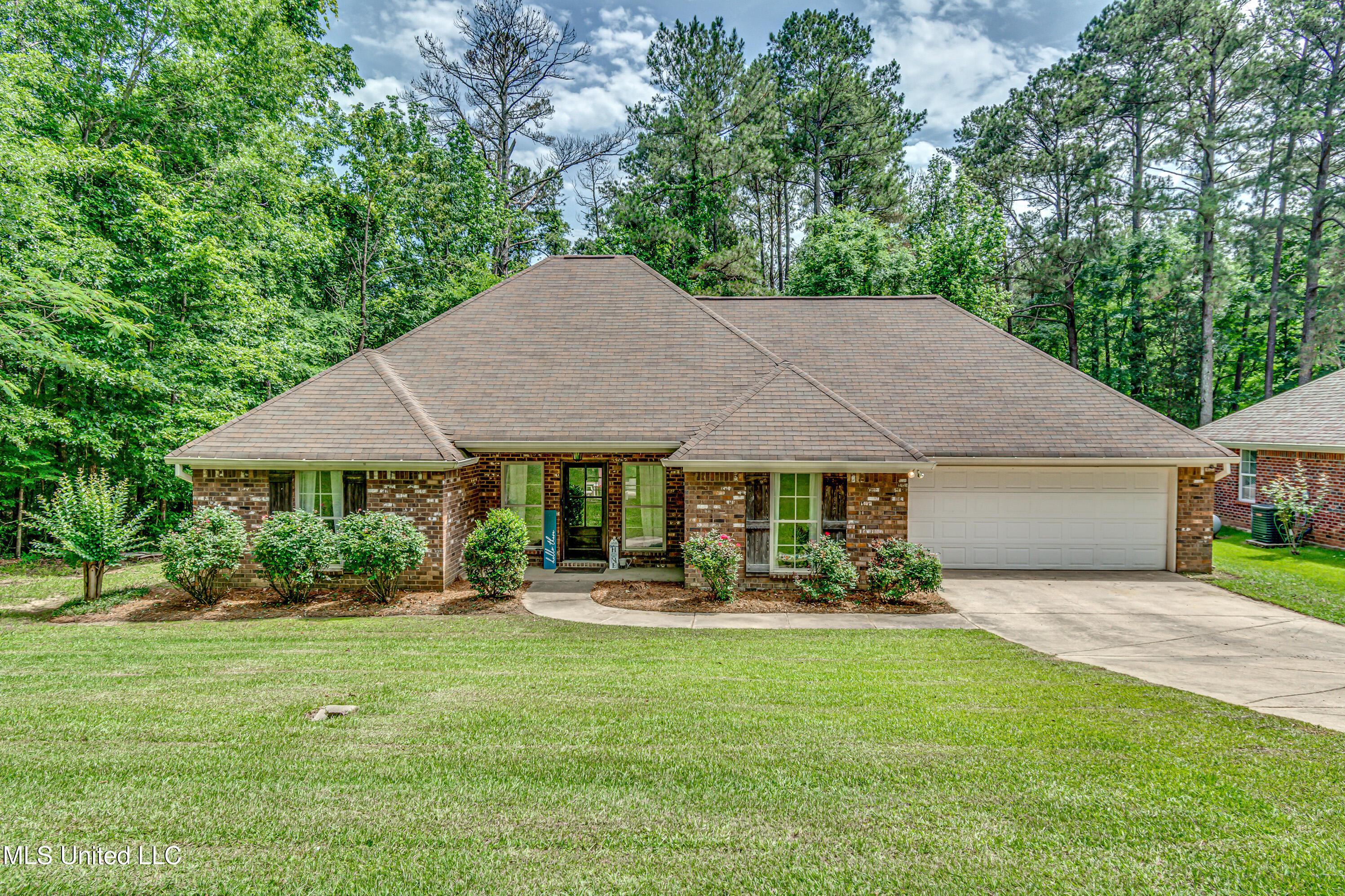 407 Pine Ridge Rd Rd, Florence, Mississippi image 1