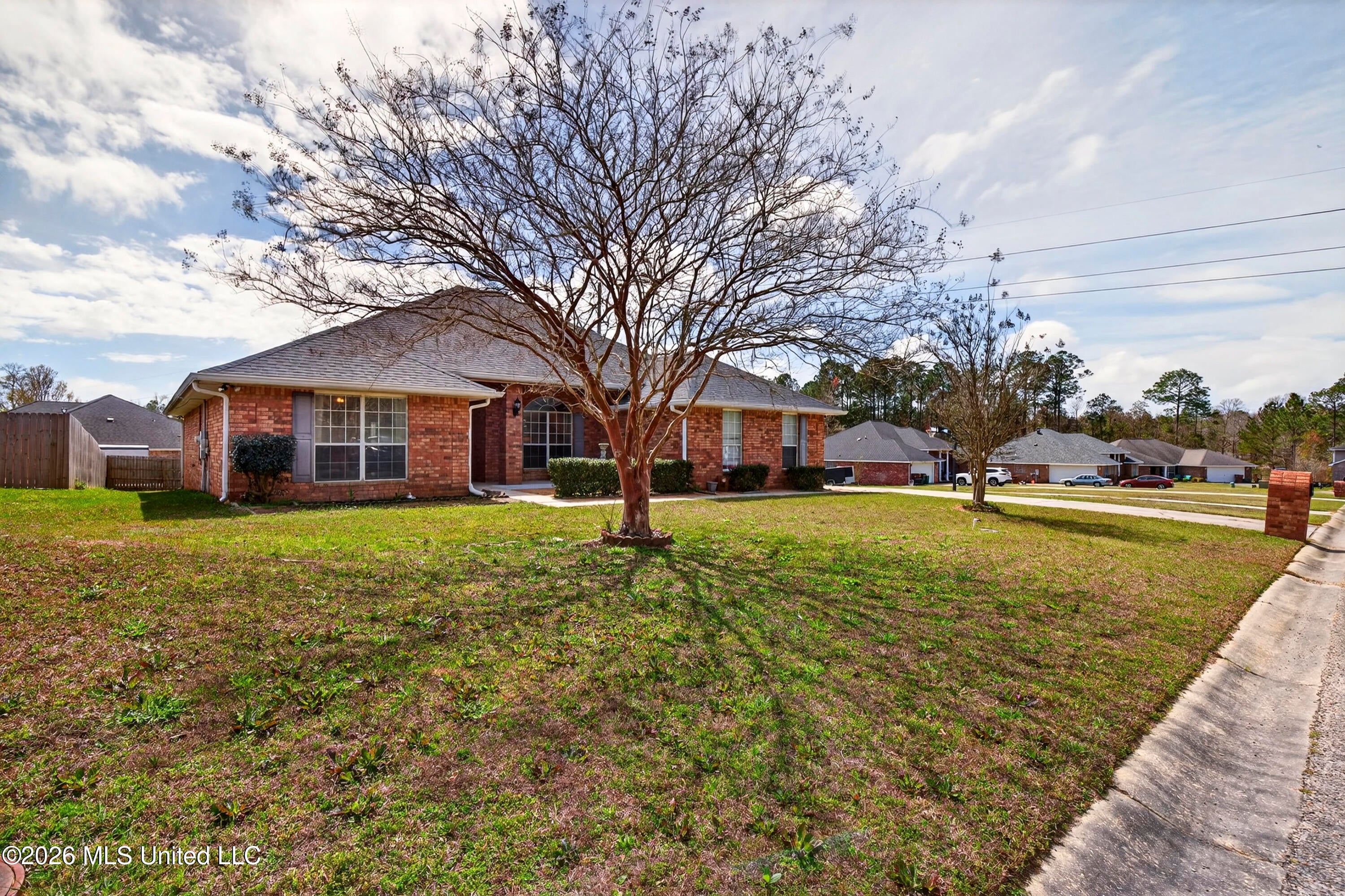 11589MagnoliaEstatesLn-3
