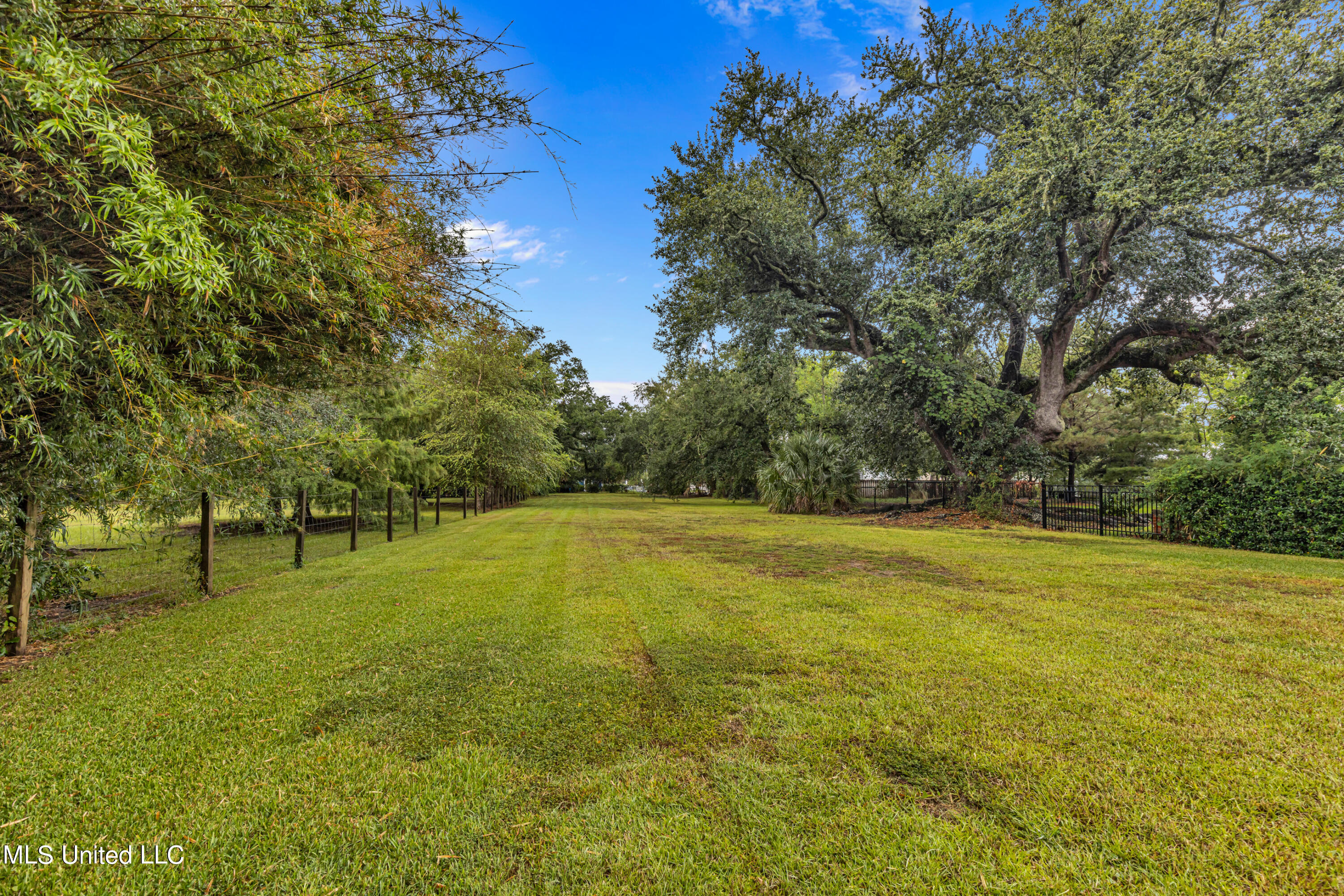 808 Hancock Street, Bay Saint Louis, Mississippi image 1