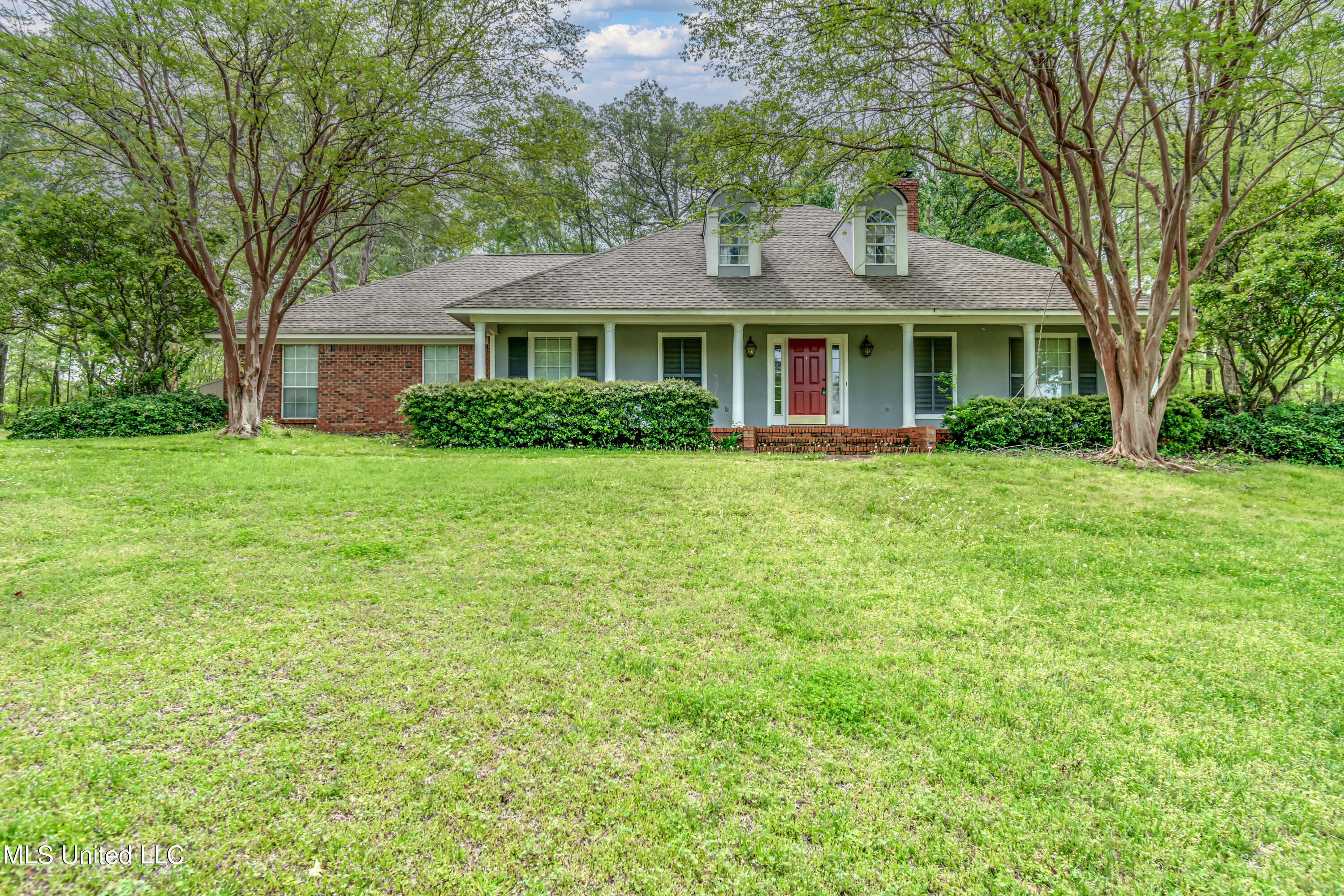 107 Falcon Ridge Drive, Raymond, Mississippi image 2