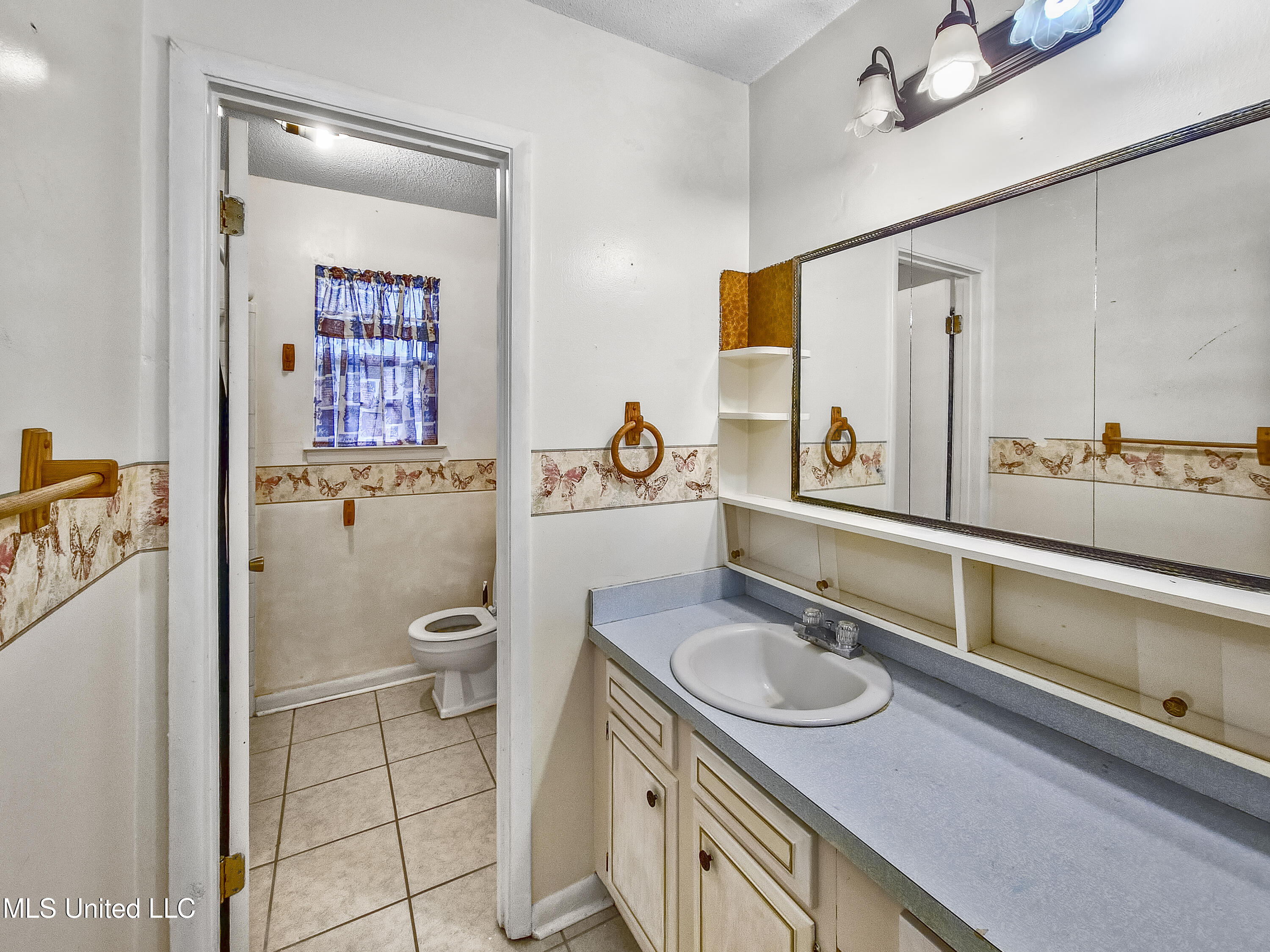 1302 Chalmette Avenue, Ocean Springs, Mississippi image 9