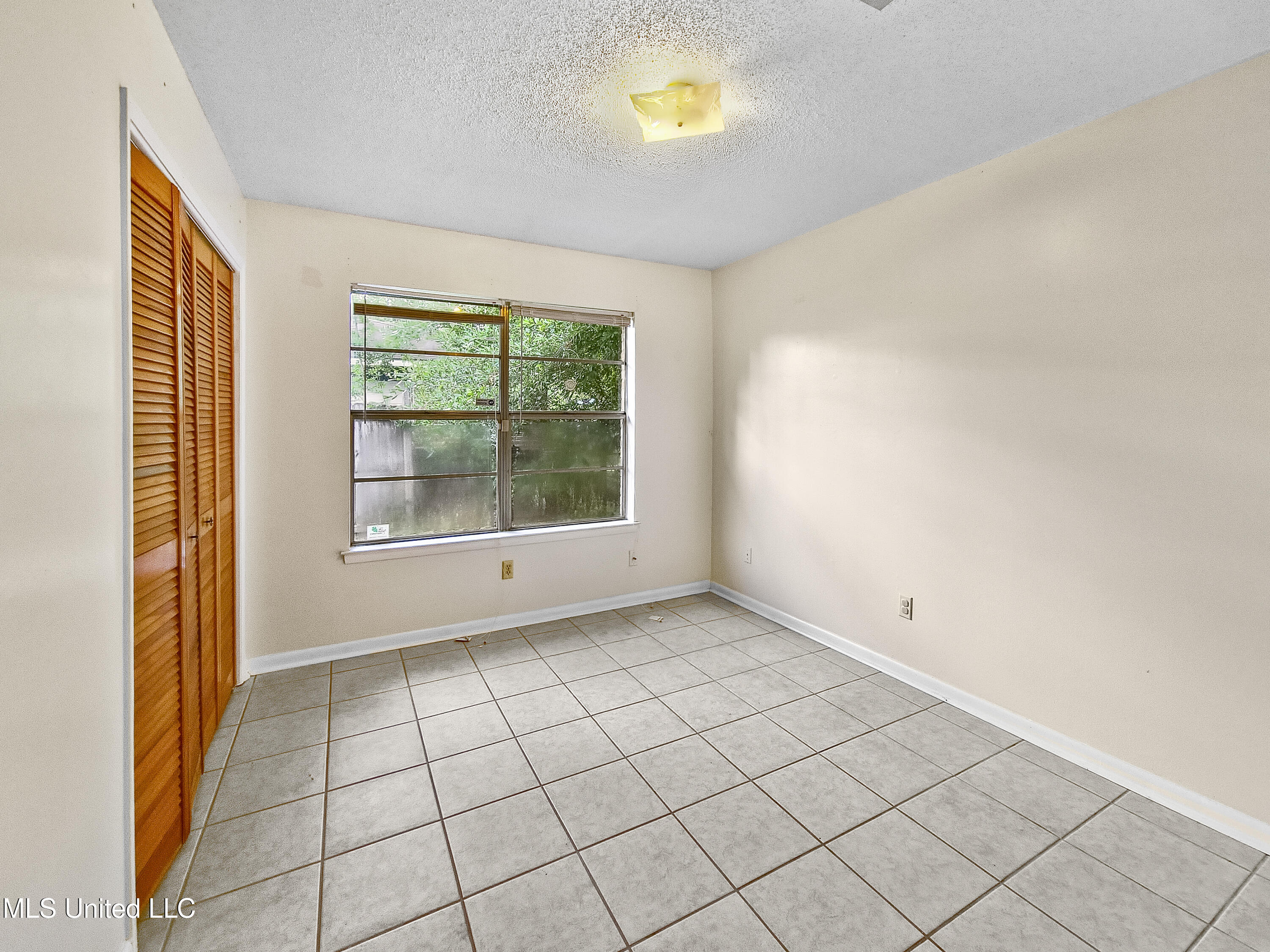 1302 Chalmette Avenue, Ocean Springs, Mississippi image 11