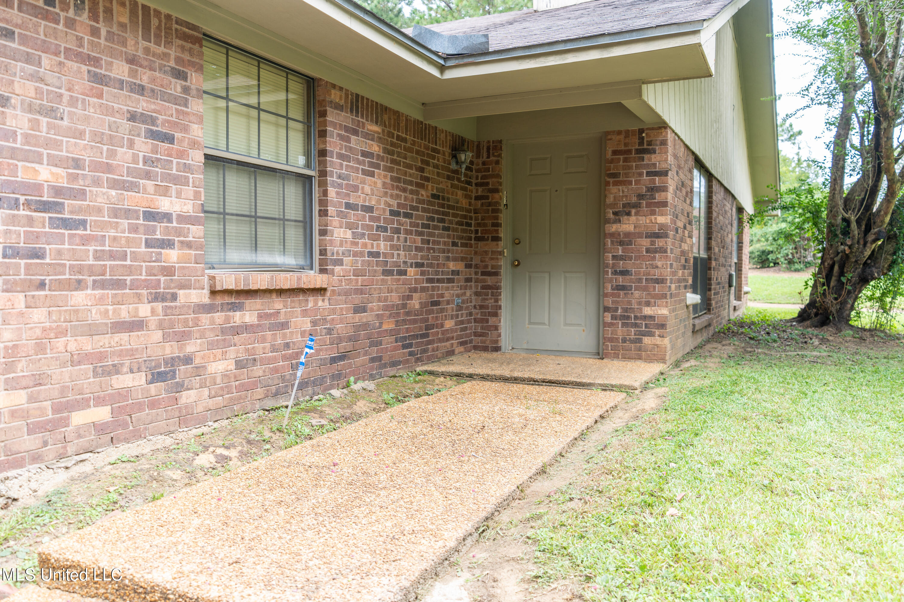 103 Lindale Circle #A, Clinton, Mississippi image 3