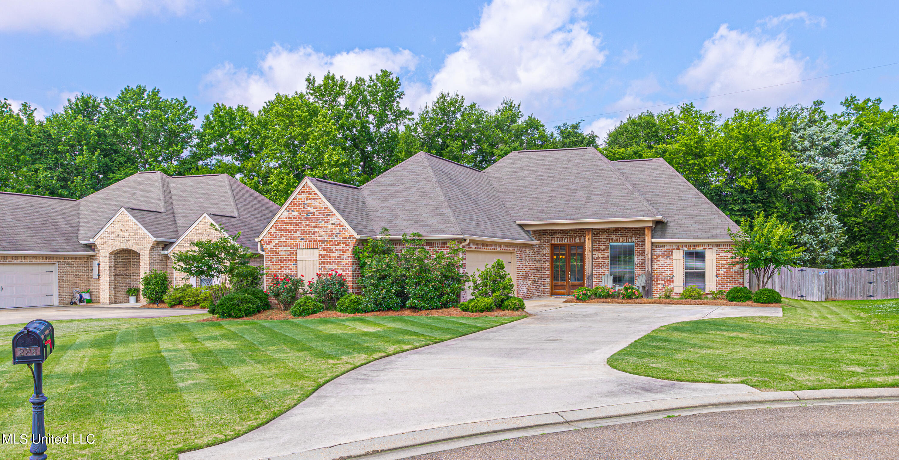 228 Falls Crossing, Madison, Mississippi image 1