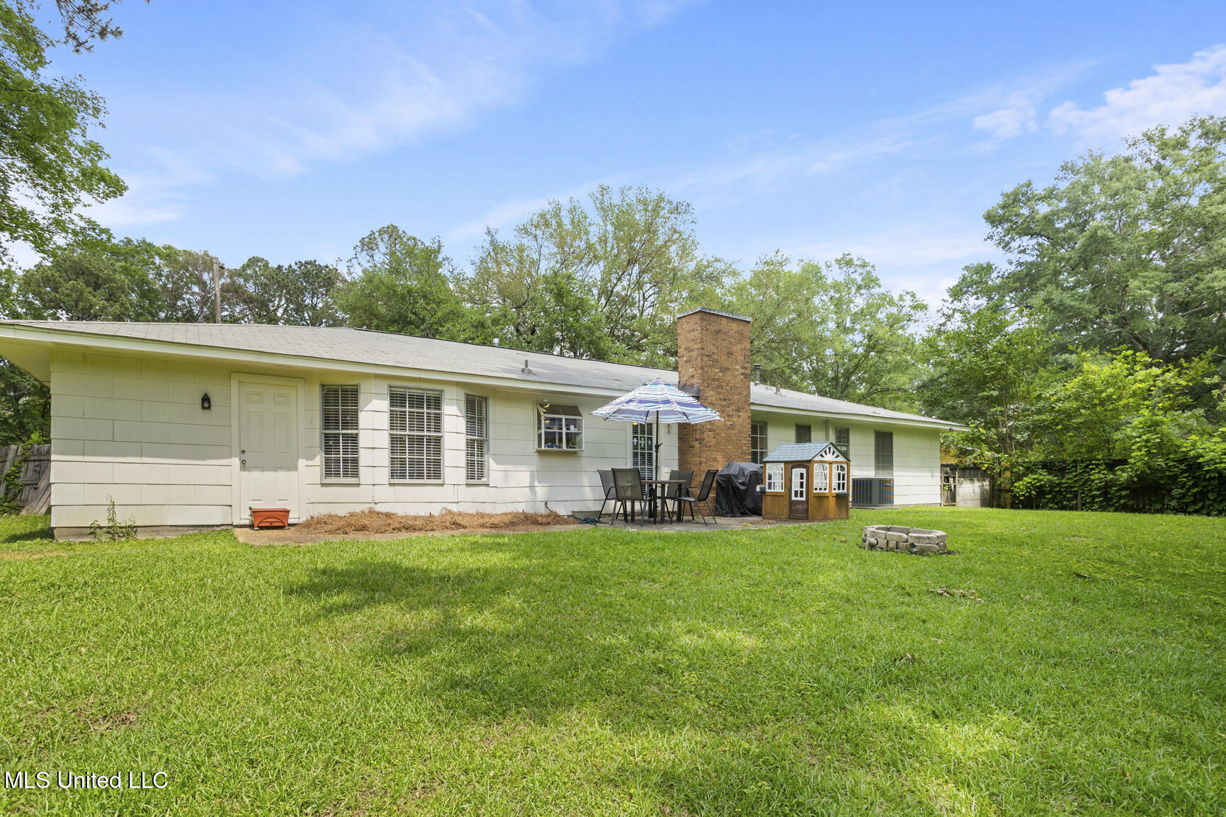 165 Beechcrest Drive, Jackson, Mississippi image 3