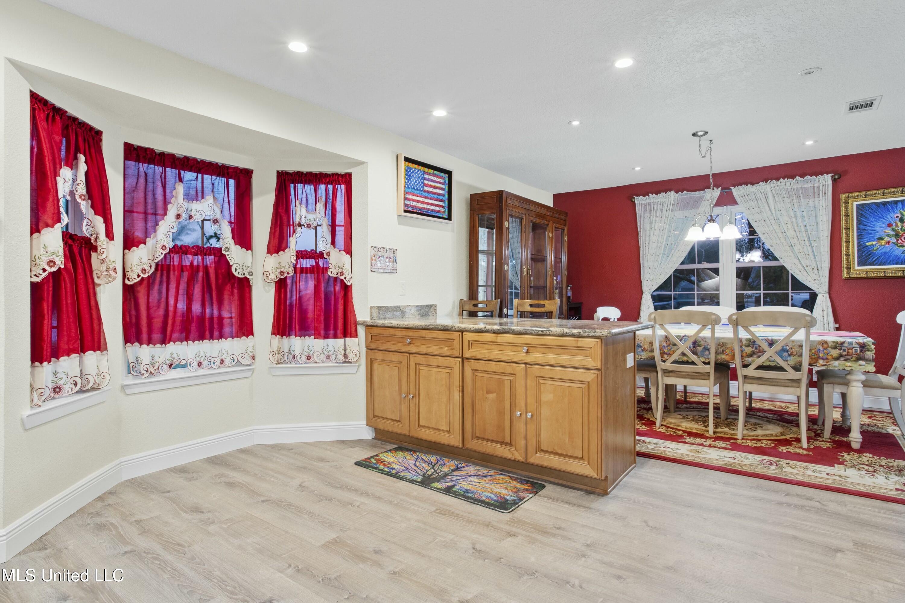 236 Rue Petit Bois, Biloxi, Mississippi image 11