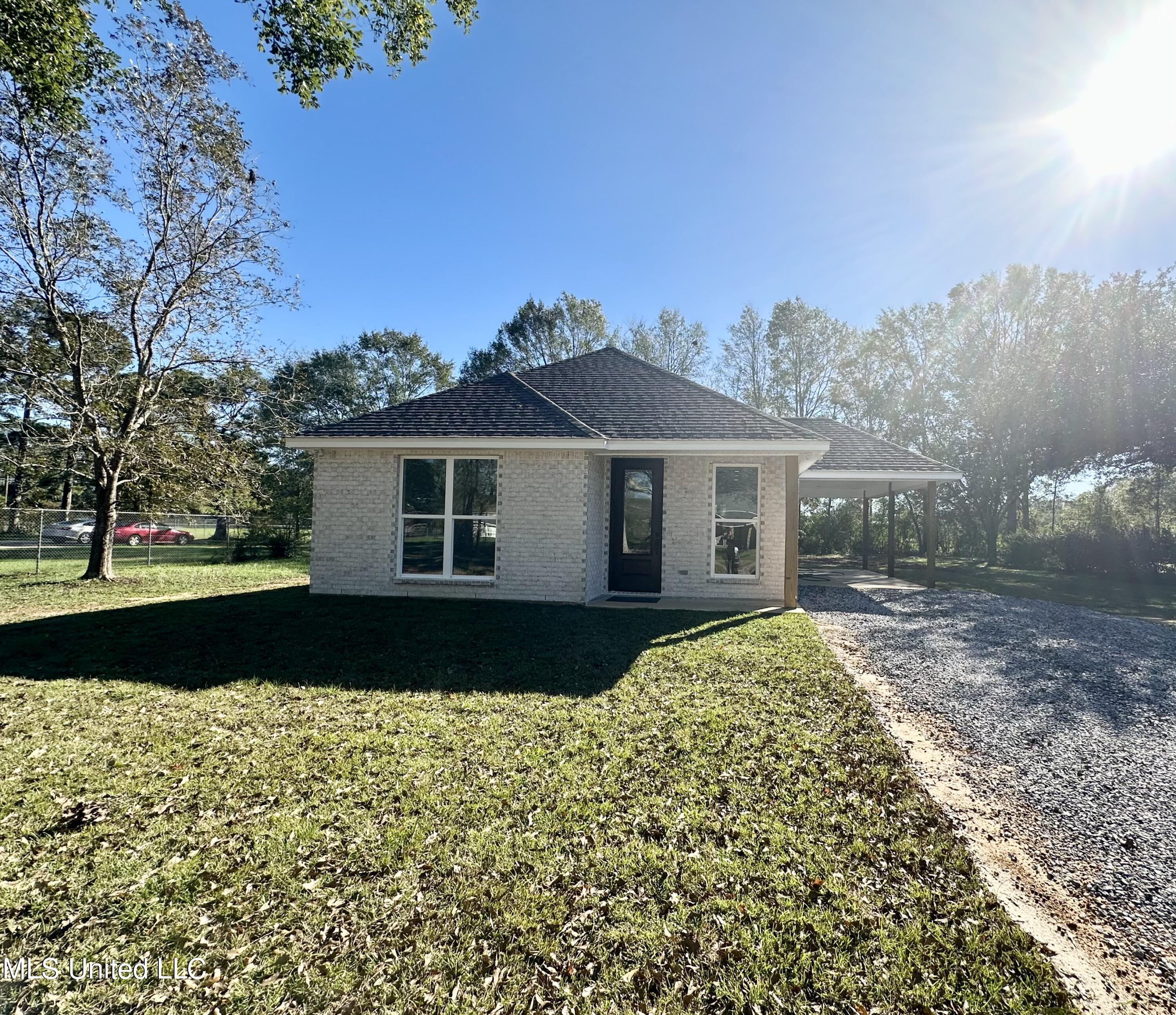 11 Hundley Road, Carriere, Mississippi image 1