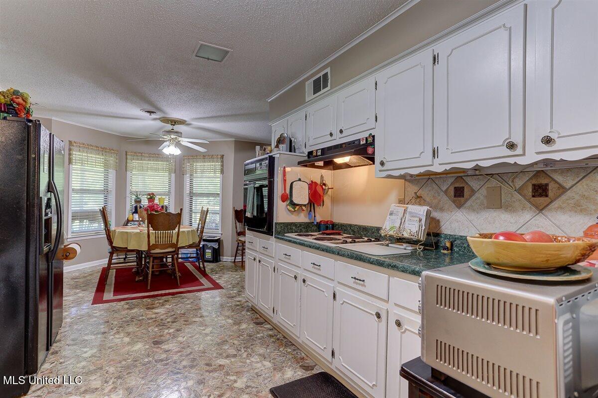 4615 Dogwood Meadows Cove, Horn Lake, Mississippi image 12
