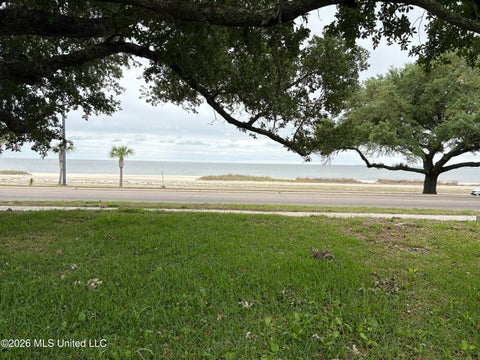 Vacant Land For Sale - 1512 E Beach Boulevard<br/> Biloxi, MS 39530