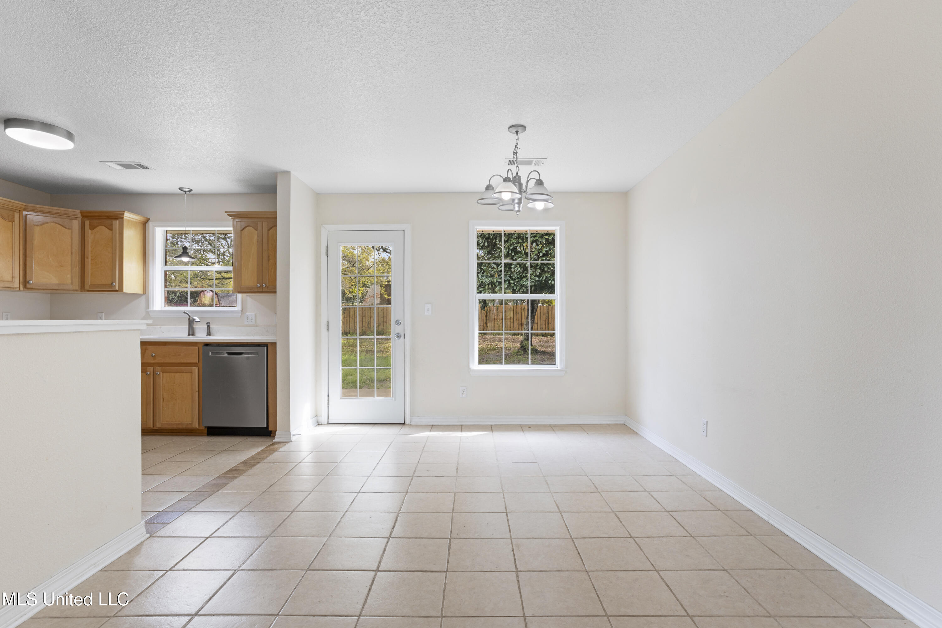 9109 Meadowlark Avenue, Ocean Springs, Mississippi image 8