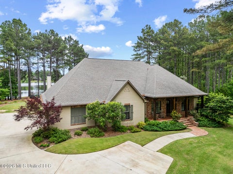 Homes For Sale - 426 Mannsdale Road<br/> Madison, MS 39110