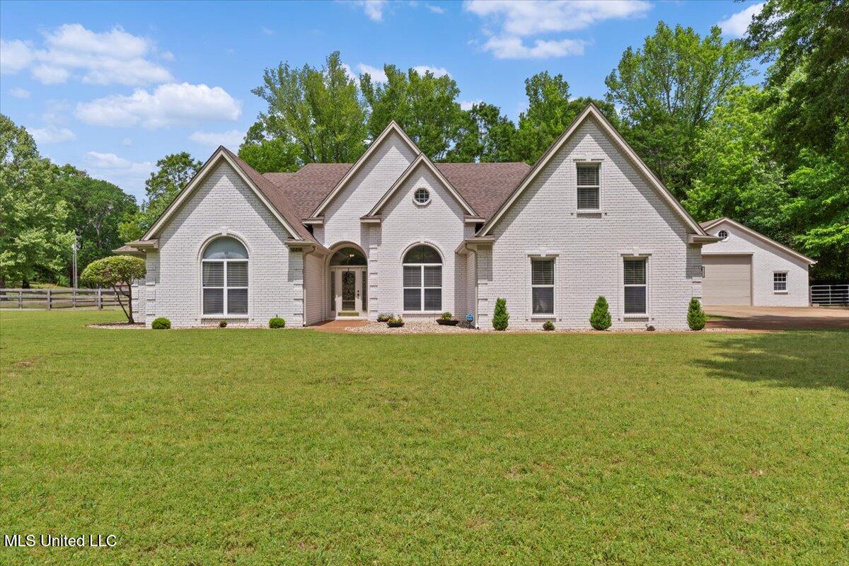 14414 Hedge Row Cove, Olive Branch, Mississippi image 1