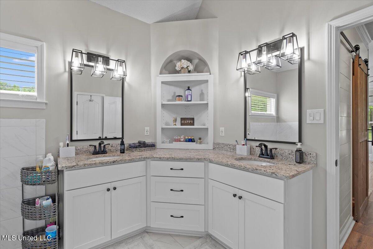 14414 Hedge Row Cove, Olive Branch, Mississippi image 15