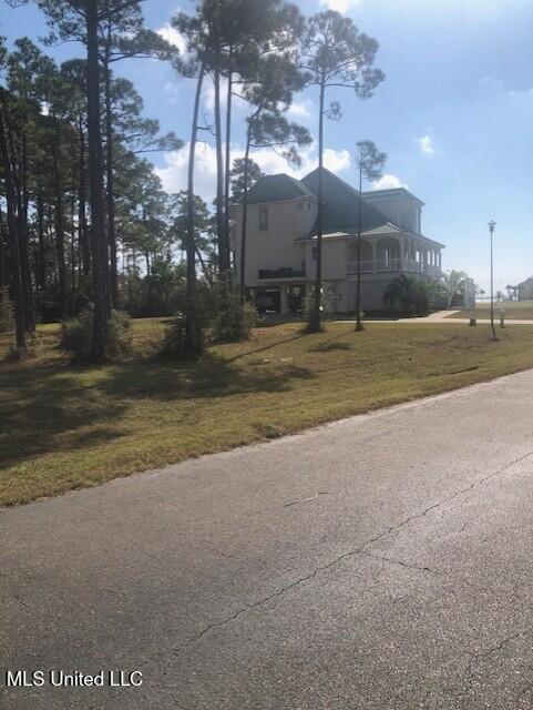 Ascot Drive, Biloxi, Mississippi image 9