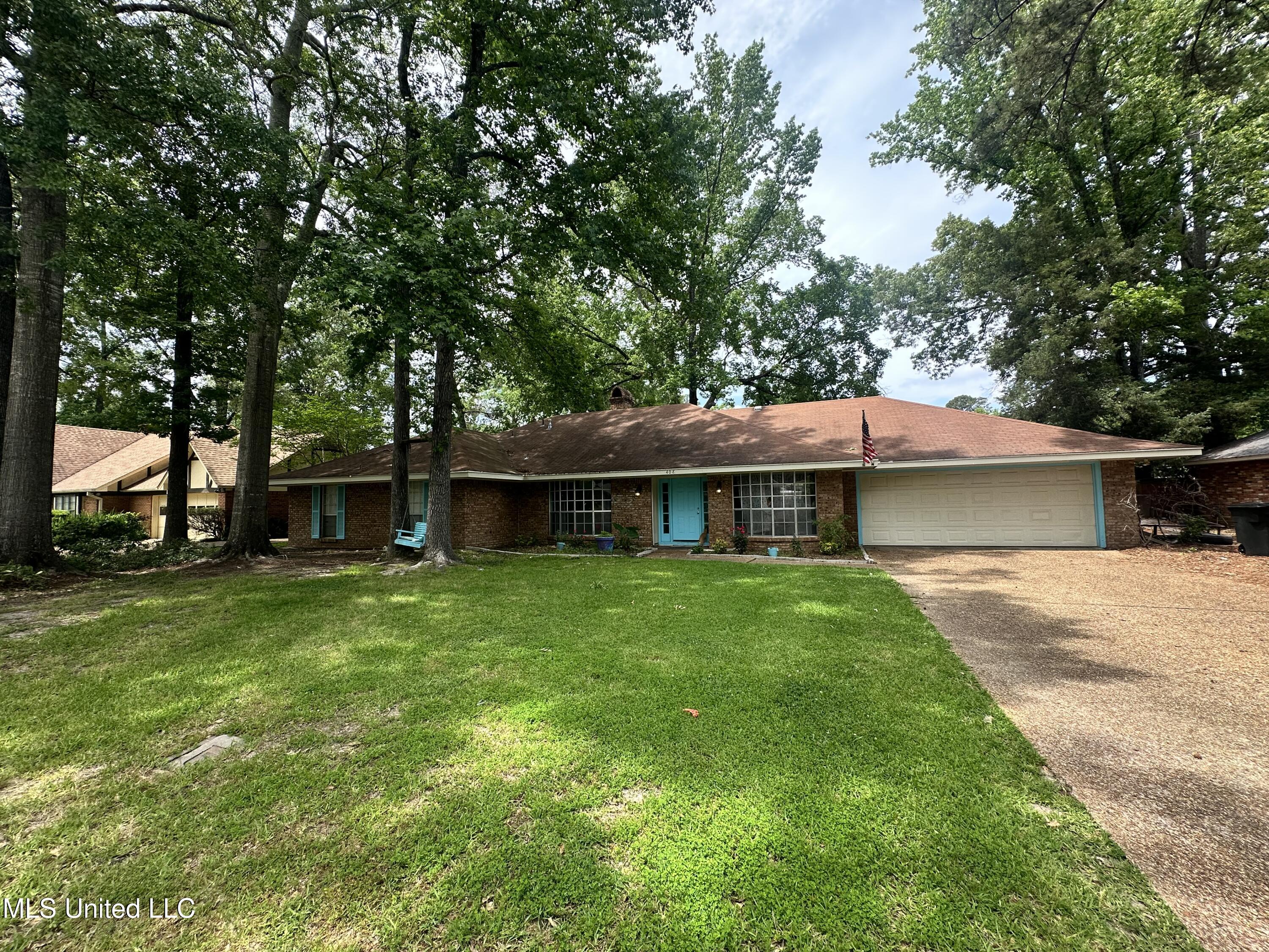 408 Millrun Road, Brandon, Mississippi image 1