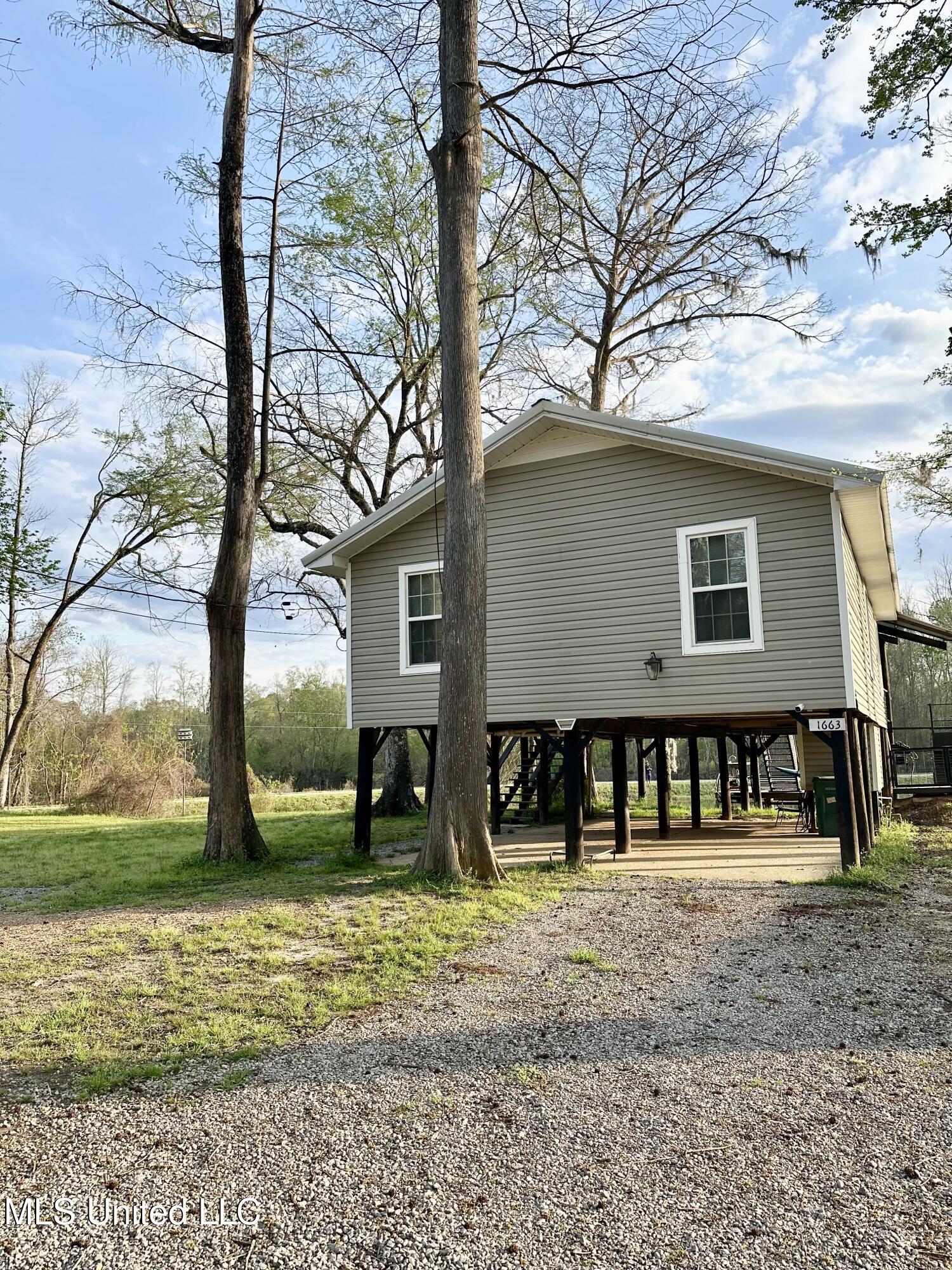 1663 Deer Lane, Lucedale, Mississippi image 1