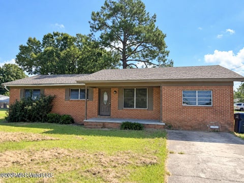 Homes For Sale - 123 Sinclair Street<br/> Lucedale, MS 39452