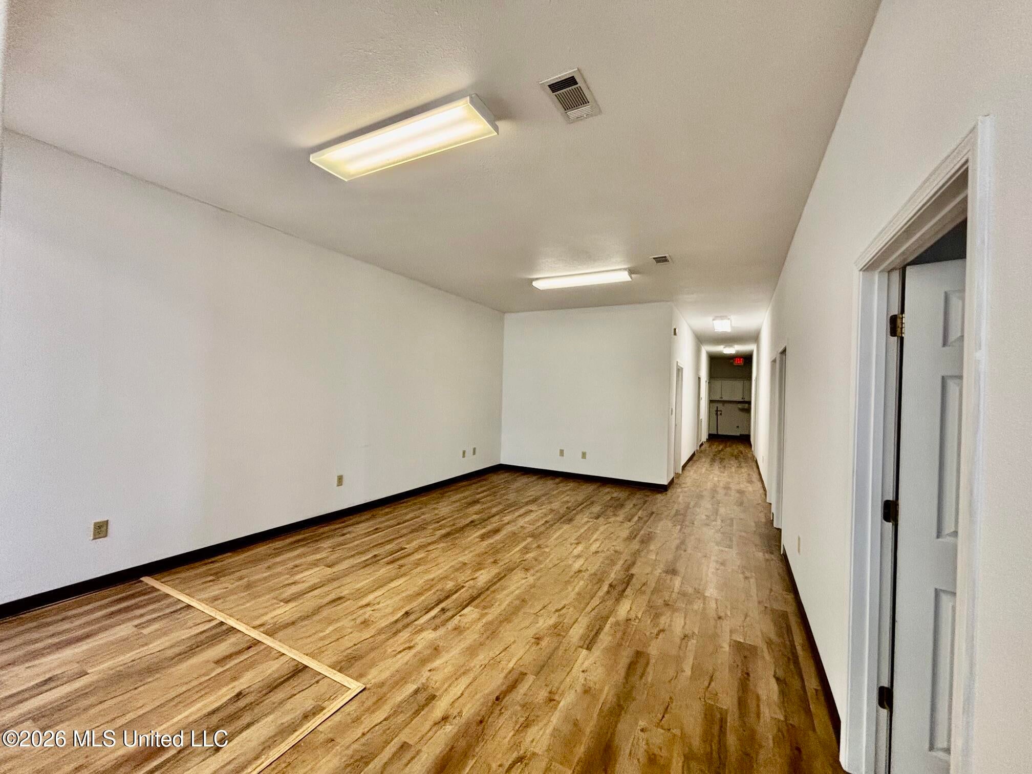 907 S Locust Street