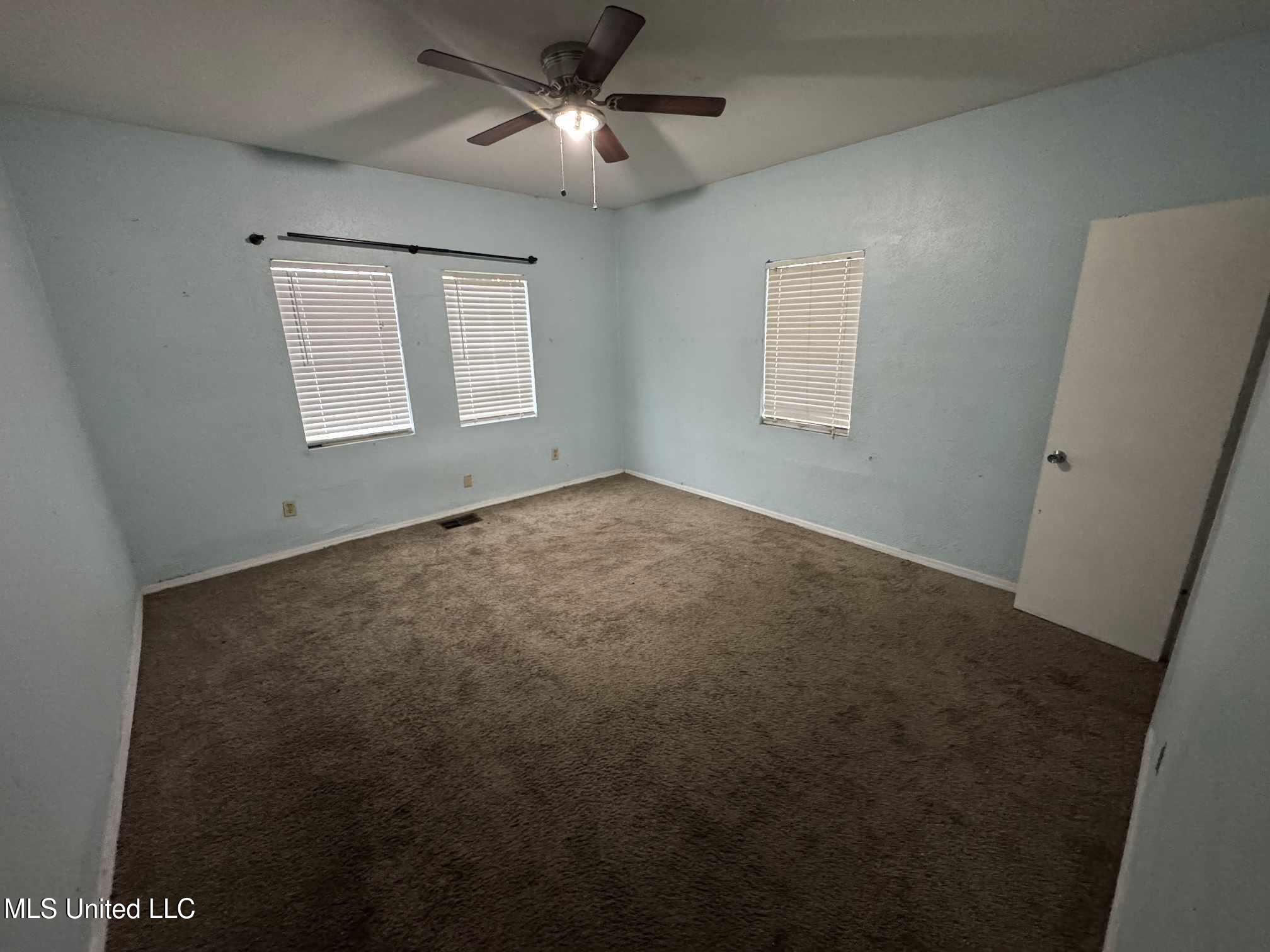9816 Goodman Road, Olive Branch, Mississippi image 16