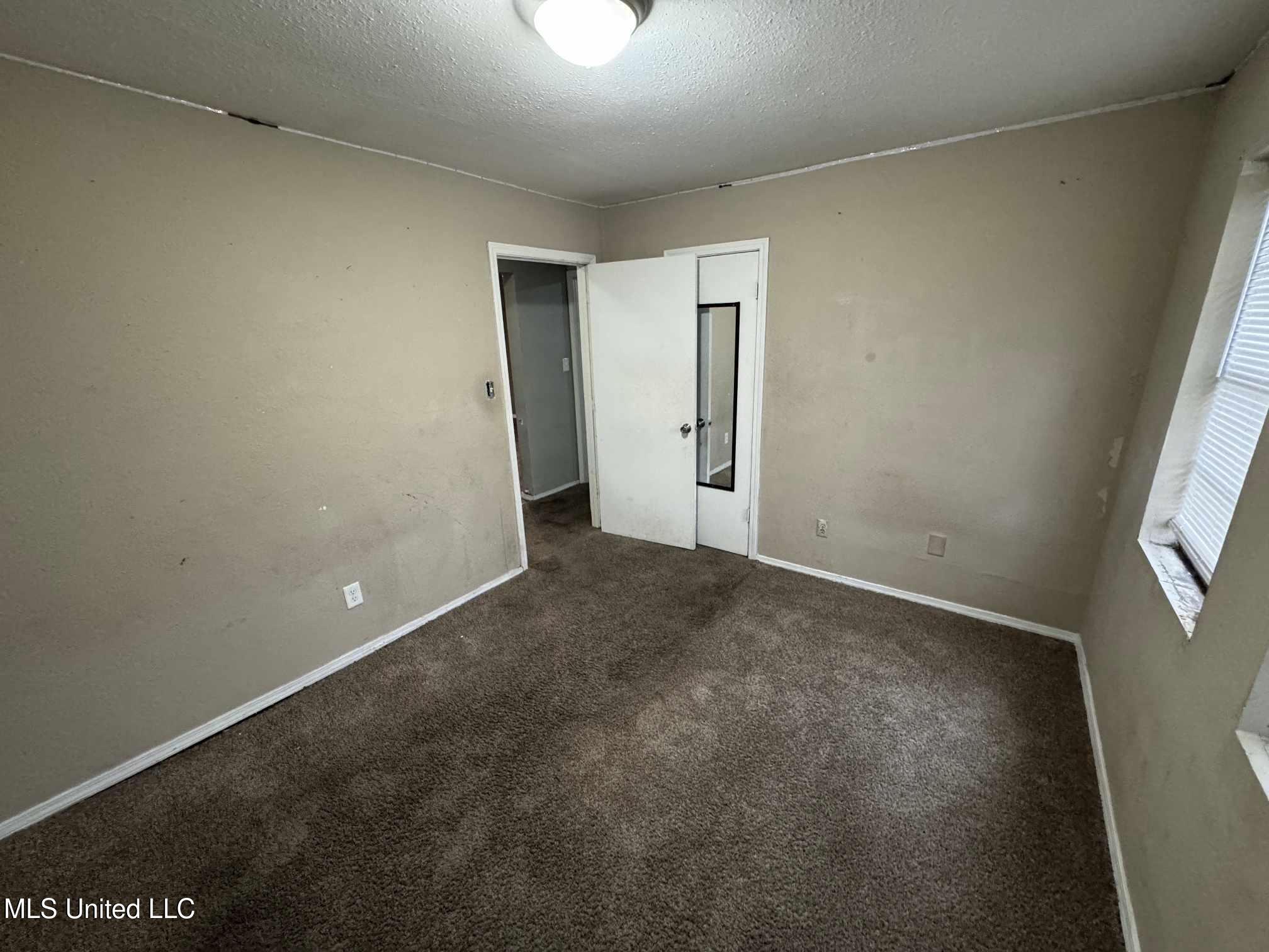 9816 Goodman Road, Olive Branch, Mississippi image 14