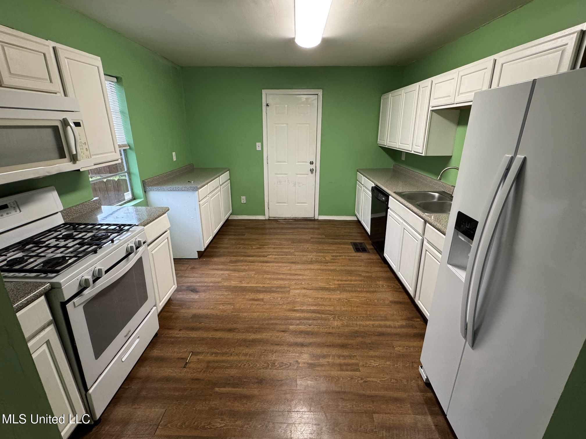9816 Goodman Road, Olive Branch, Mississippi image 6