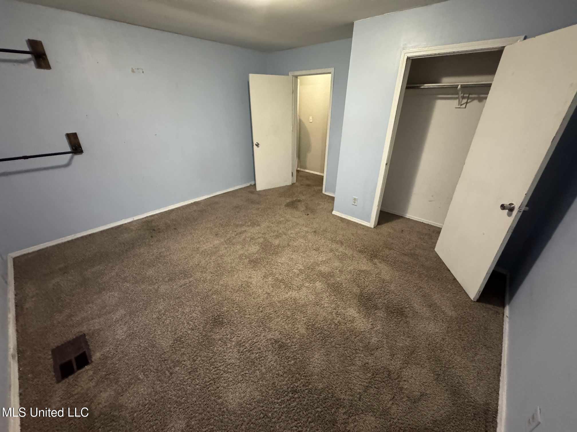 9816 Goodman Road, Olive Branch, Mississippi image 12