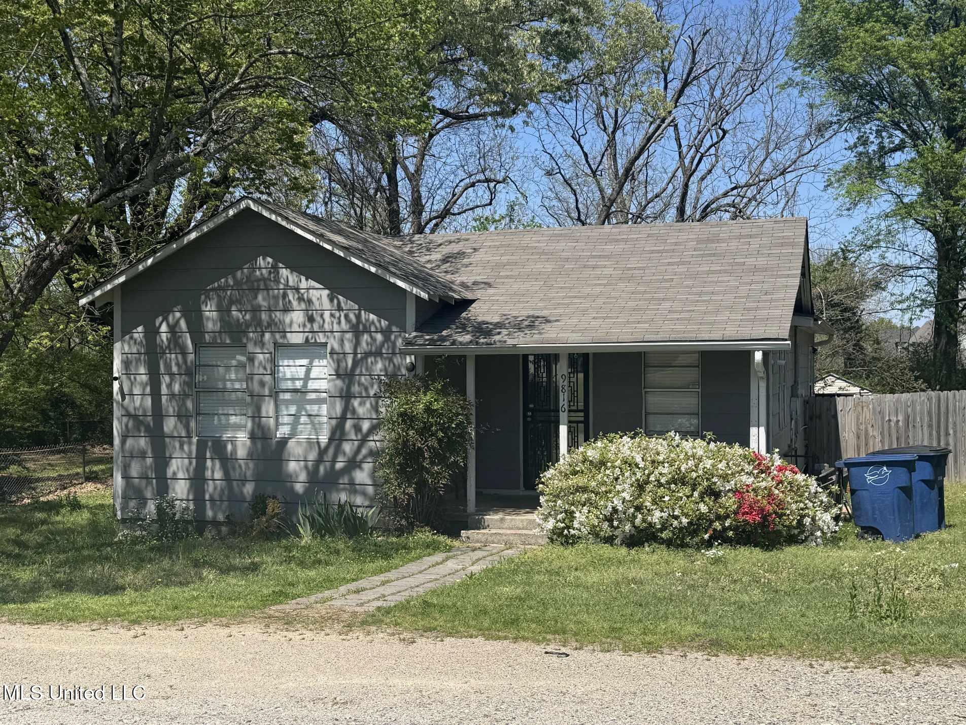 9816 Goodman Road, Olive Branch, Mississippi image 1
