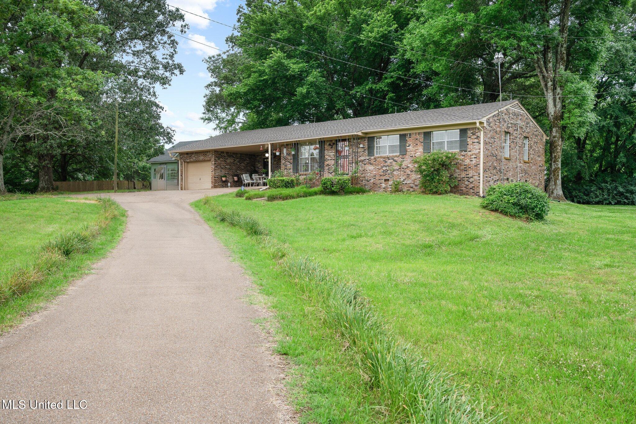 2881 Ms-305, Hernando, Mississippi image 25