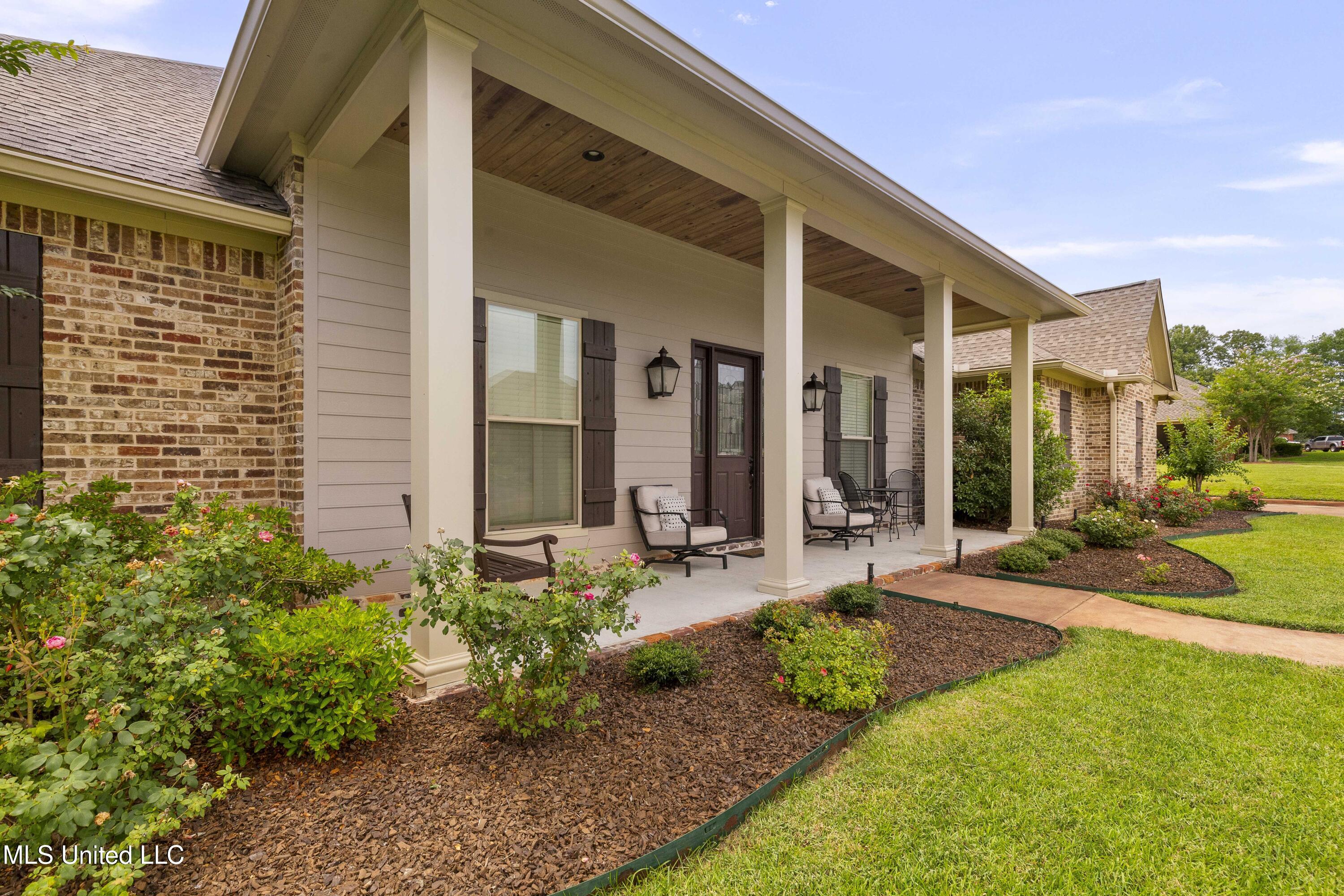 705 Brookwood Circle, Brandon, Mississippi image 3