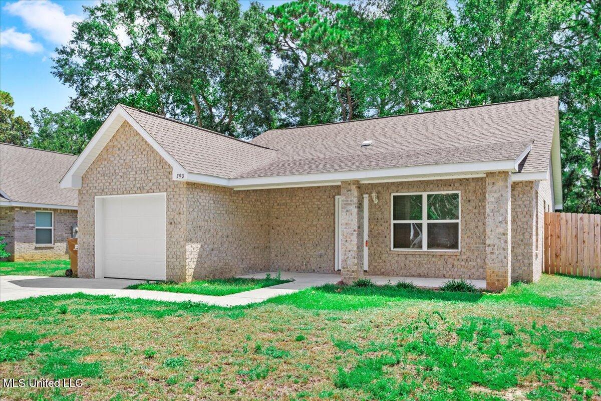 390 Rosalie Maria Drive - Photo 2