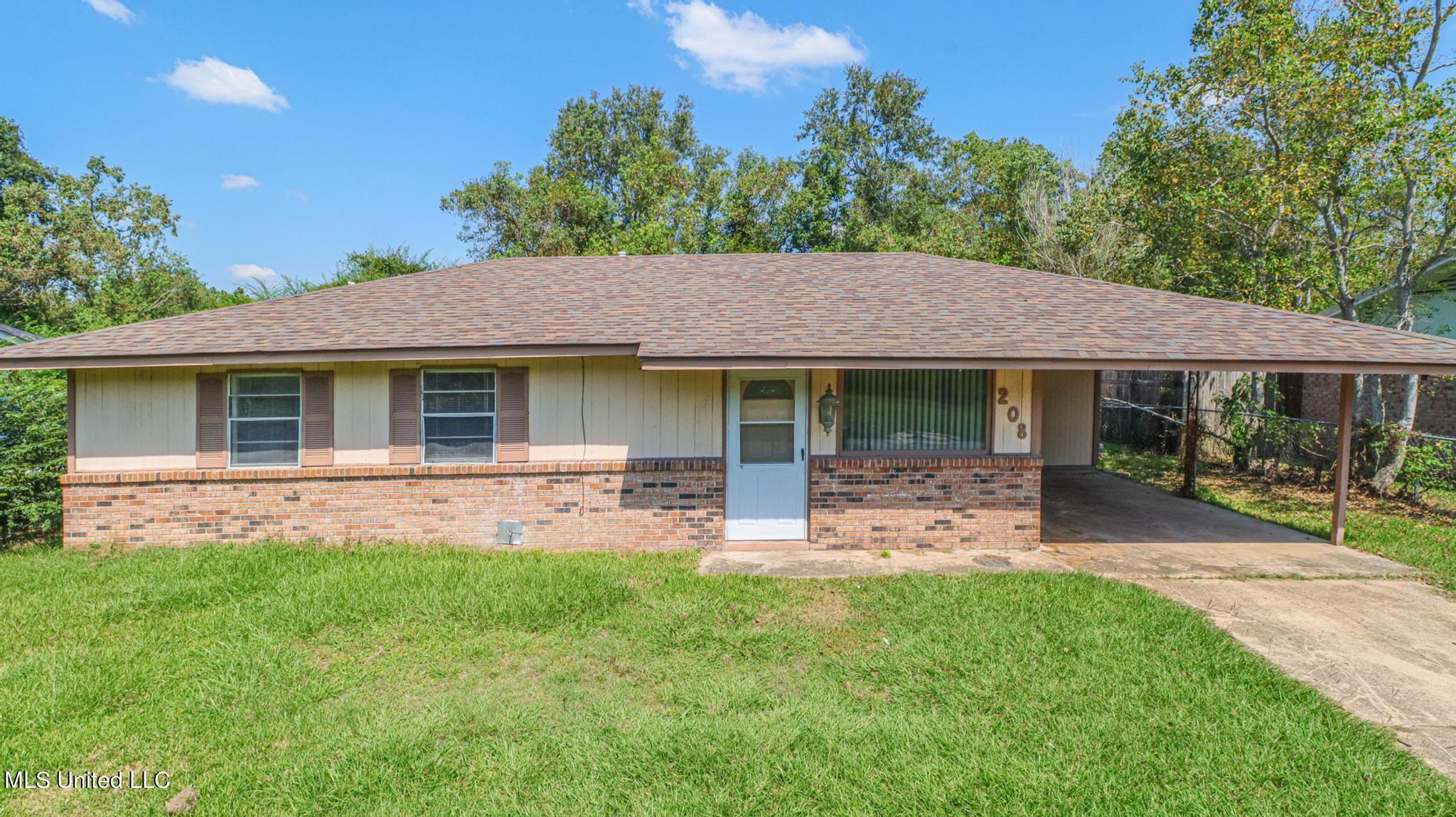 Photo 1 of 18 — 208 Kimberly Drive, Gulfport, MS 39503
