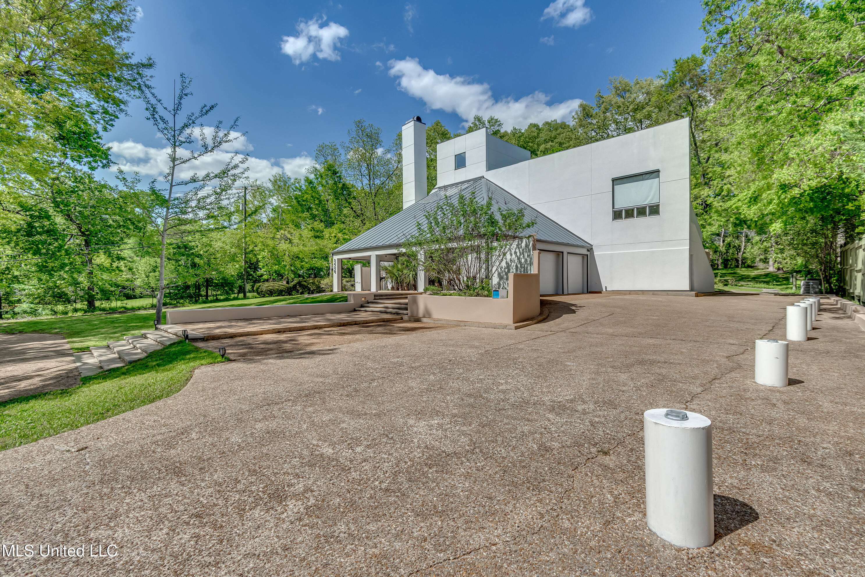 2426 Eastover Drive, Jackson, Mississippi image 16