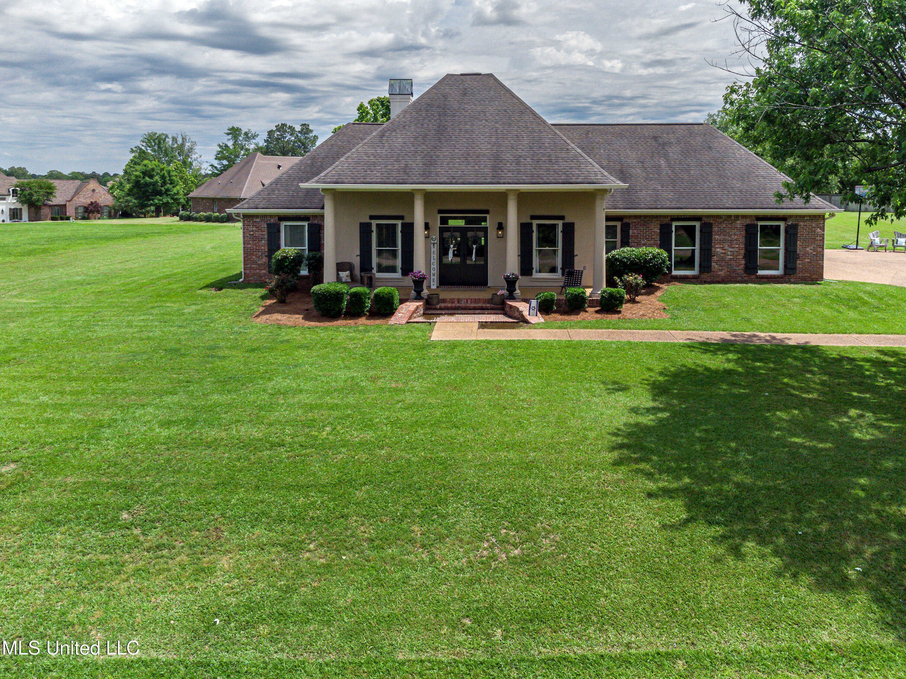 126 Beaufort Circle, Madison, Mississippi image 1