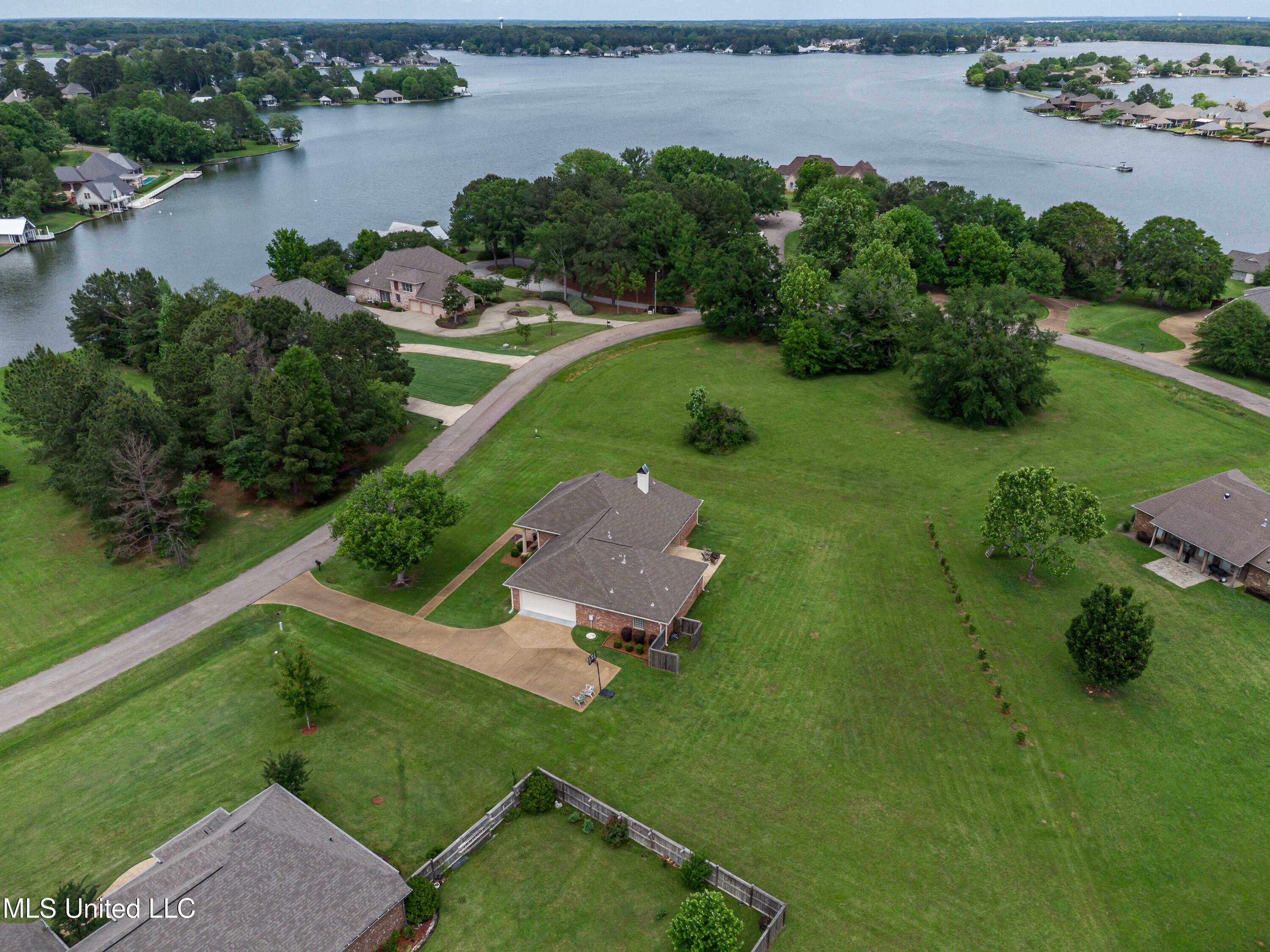 126 Beaufort Circle, Madison, Mississippi image 4