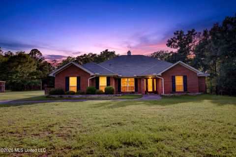 Homes For Sale - 20201 N Hills Lane<br/> Vancleave, MS 39565