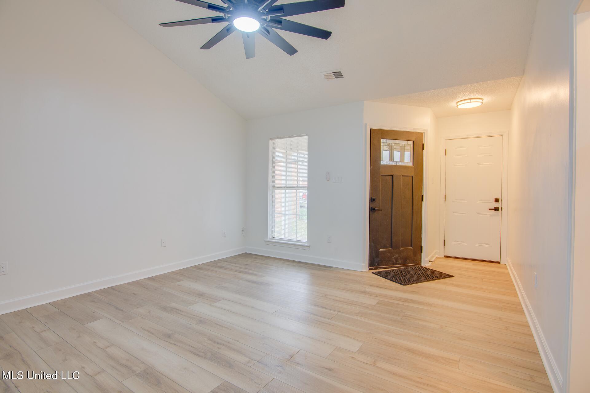 7708 Lilly Lane, Southaven, Mississippi image 4