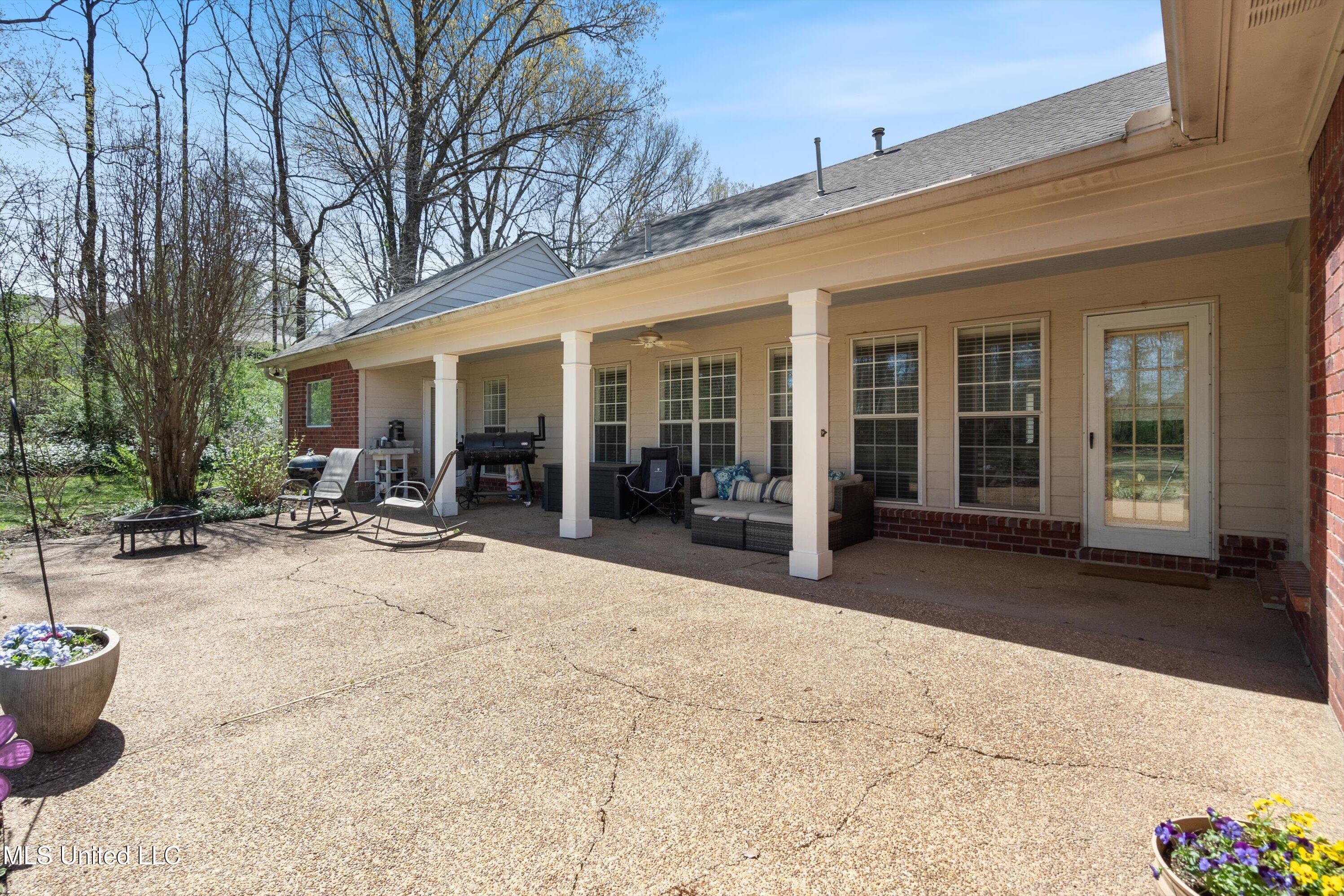 6376 Nellwood Drive, Olive Branch, Mississippi image 33