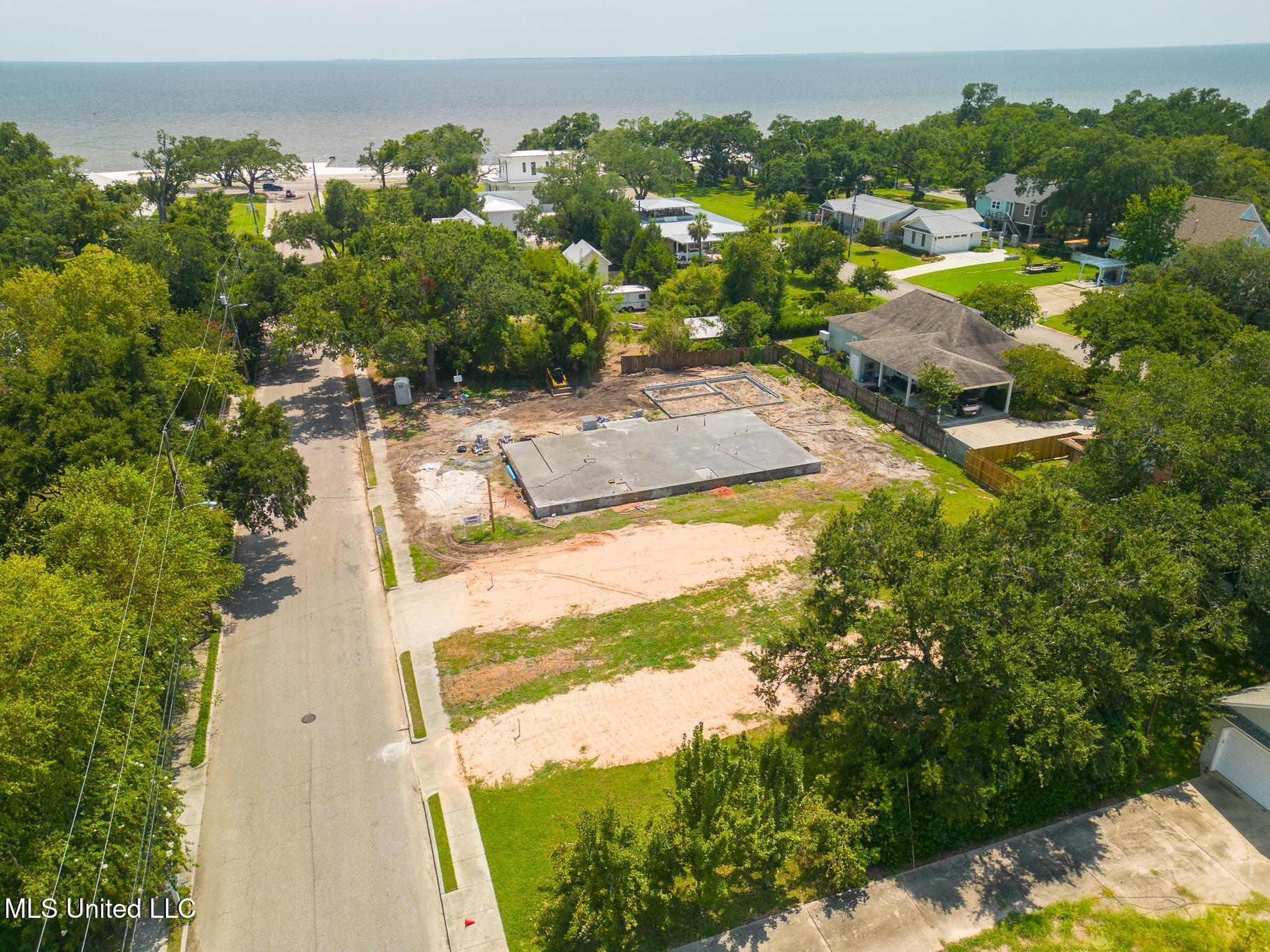 Richards Avenue, Long Beach, Mississippi image 9