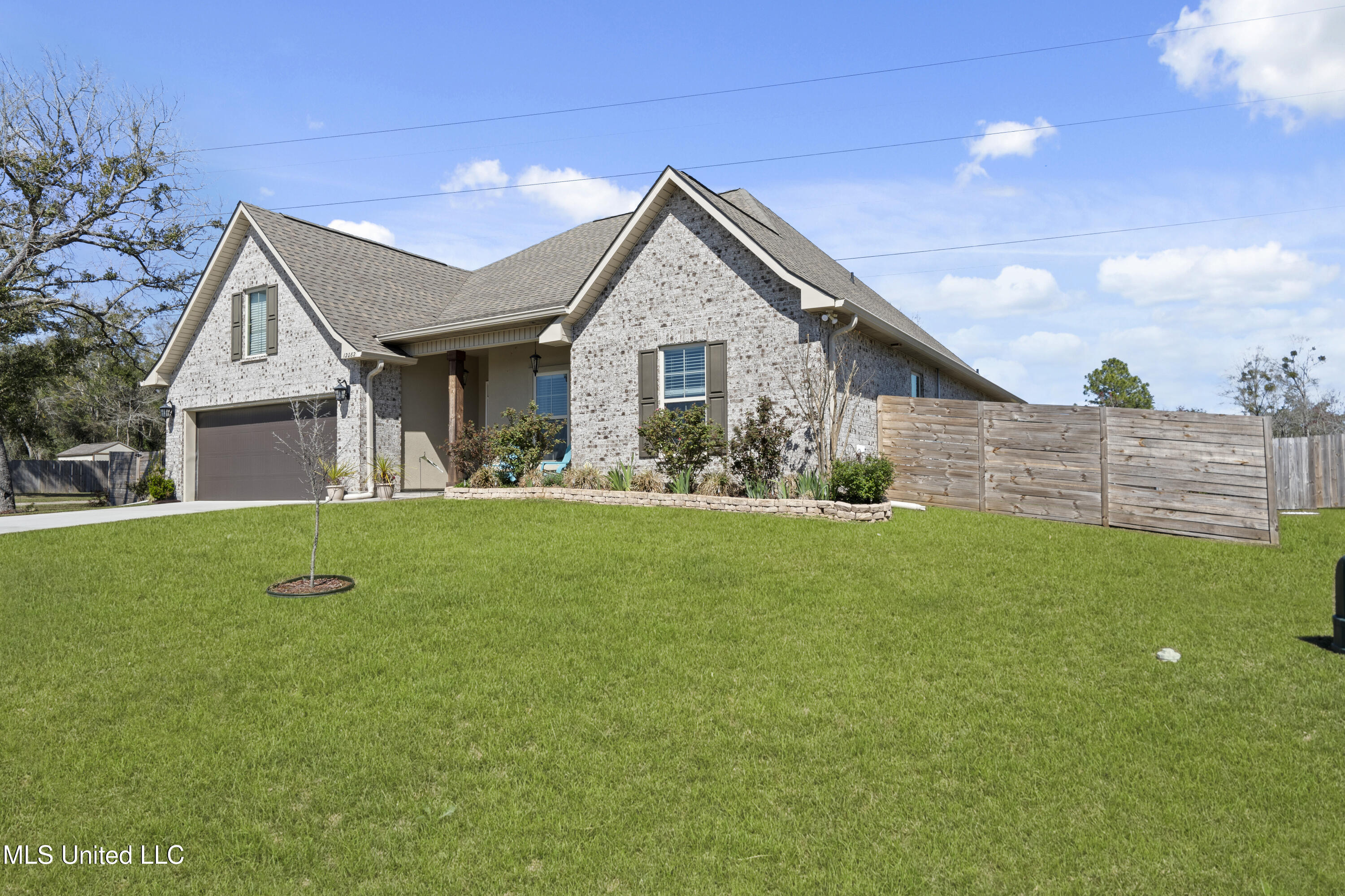 12082 Michael Grace Drive, Gulfport, Mississippi image 4