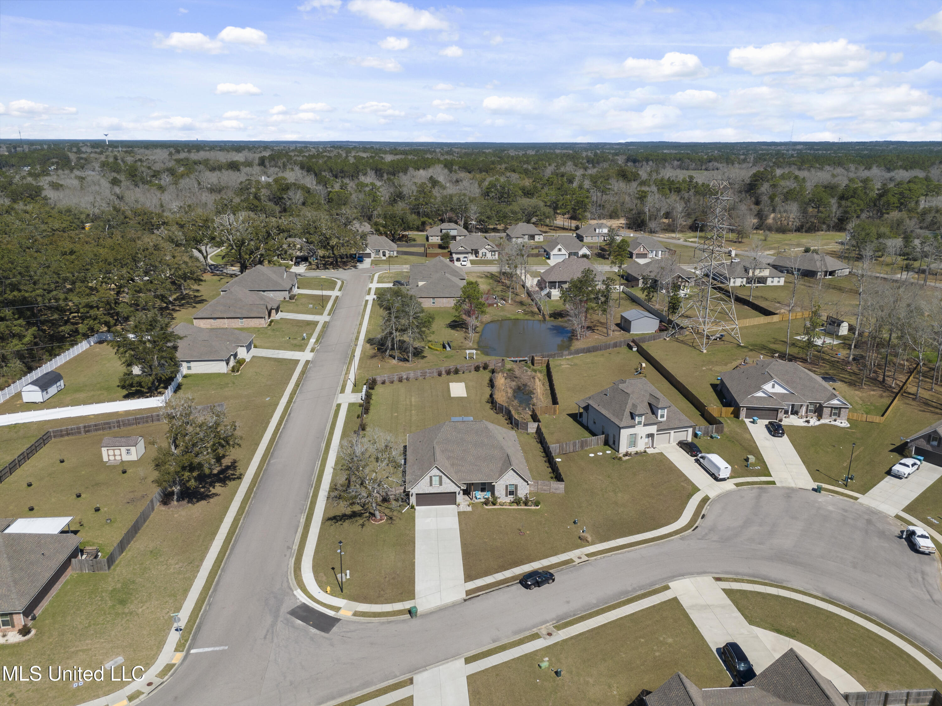 12082 Michael Grace Drive, Gulfport, Mississippi image 5
