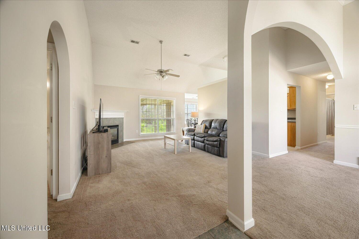 8850 Travis Drive, Olive Branch, Mississippi image 7