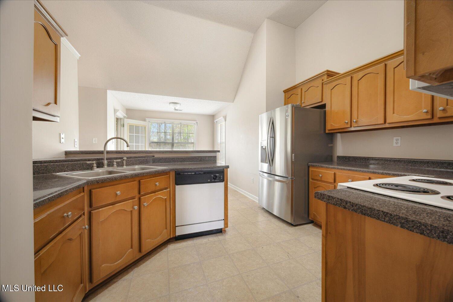 8850 Travis Drive, Olive Branch, Mississippi image 13