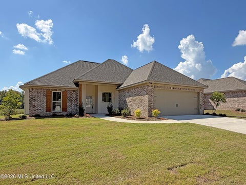 Homes For Sale - 150 Stapleton Drive<br/> Madison County, Canton, MS 39046