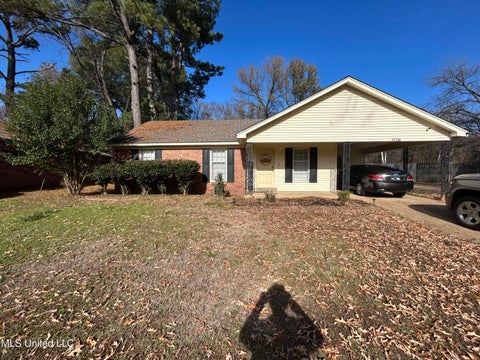 Homes For Sale - 1728 Forrest Drive<br/> Southaven, MS 38671