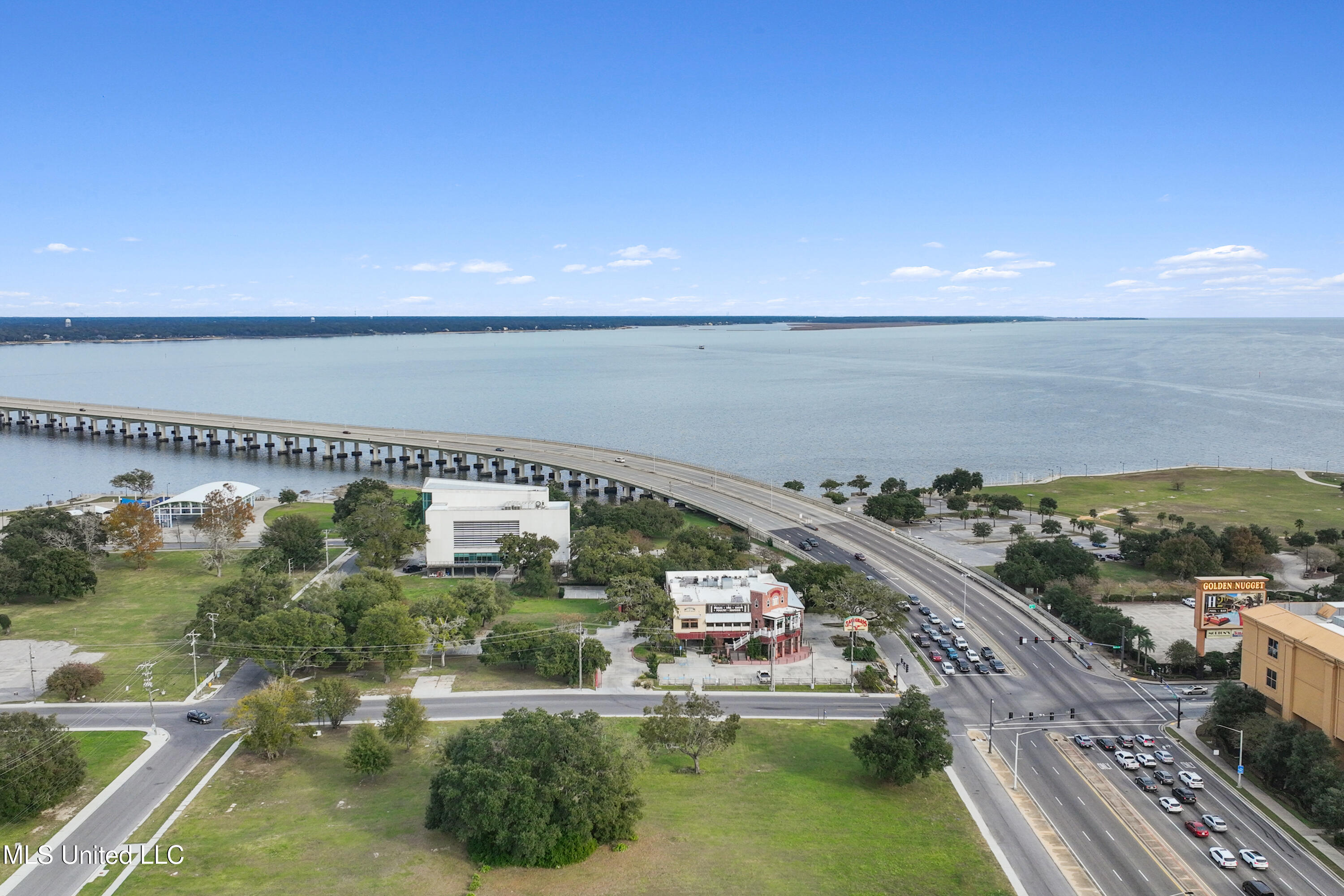 162 Beach Boulevard Boulevard, Biloxi, Mississippi image 2