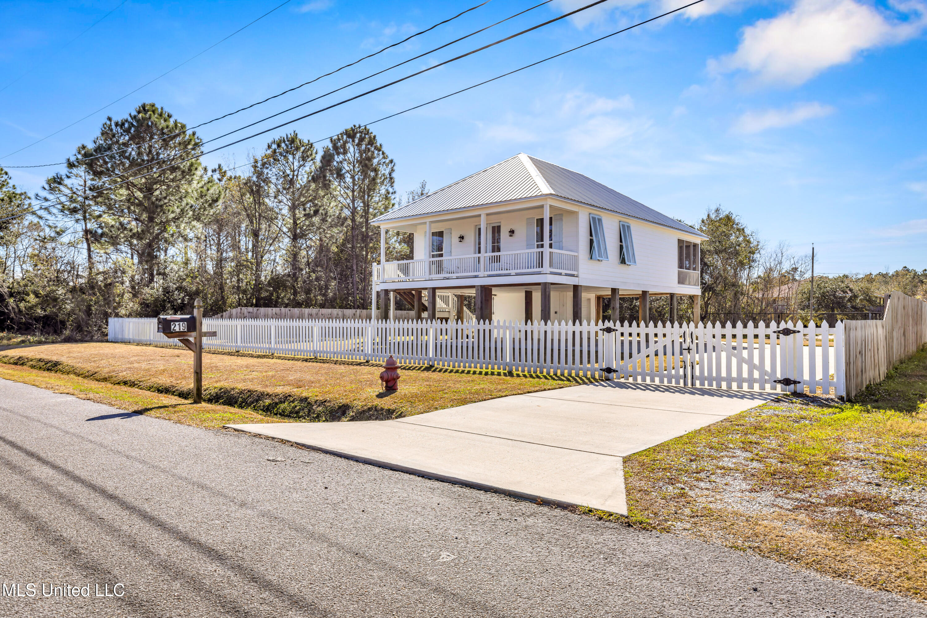 219 Tide Street, Waveland, Mississippi image 3