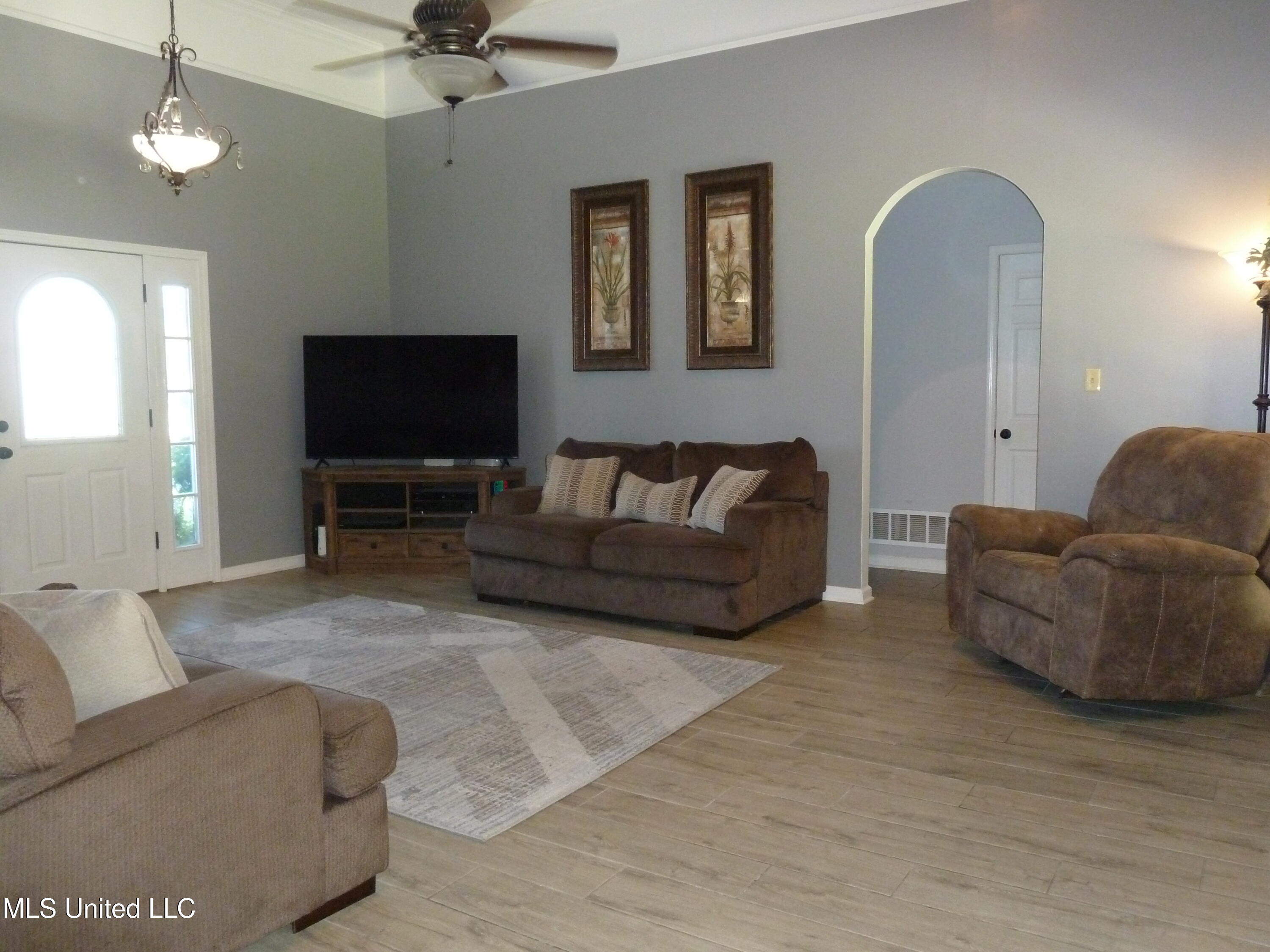 104 Leslie Drive, Senatobia, Mississippi image 7